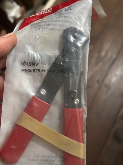 101SNV XCELITE WIRE STRIPPER AND CUTTER