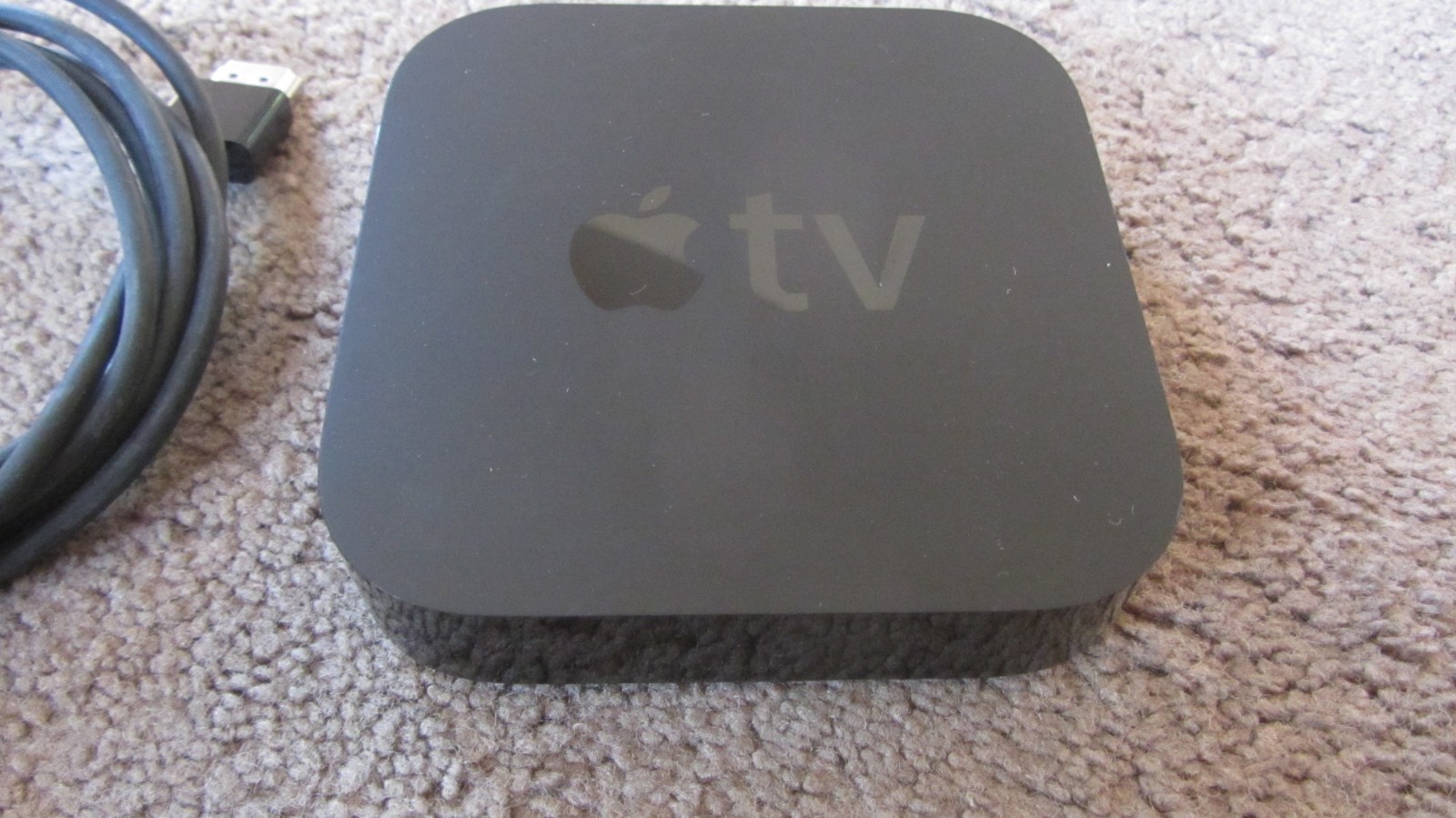 Apple TV Model A1427 with cords
