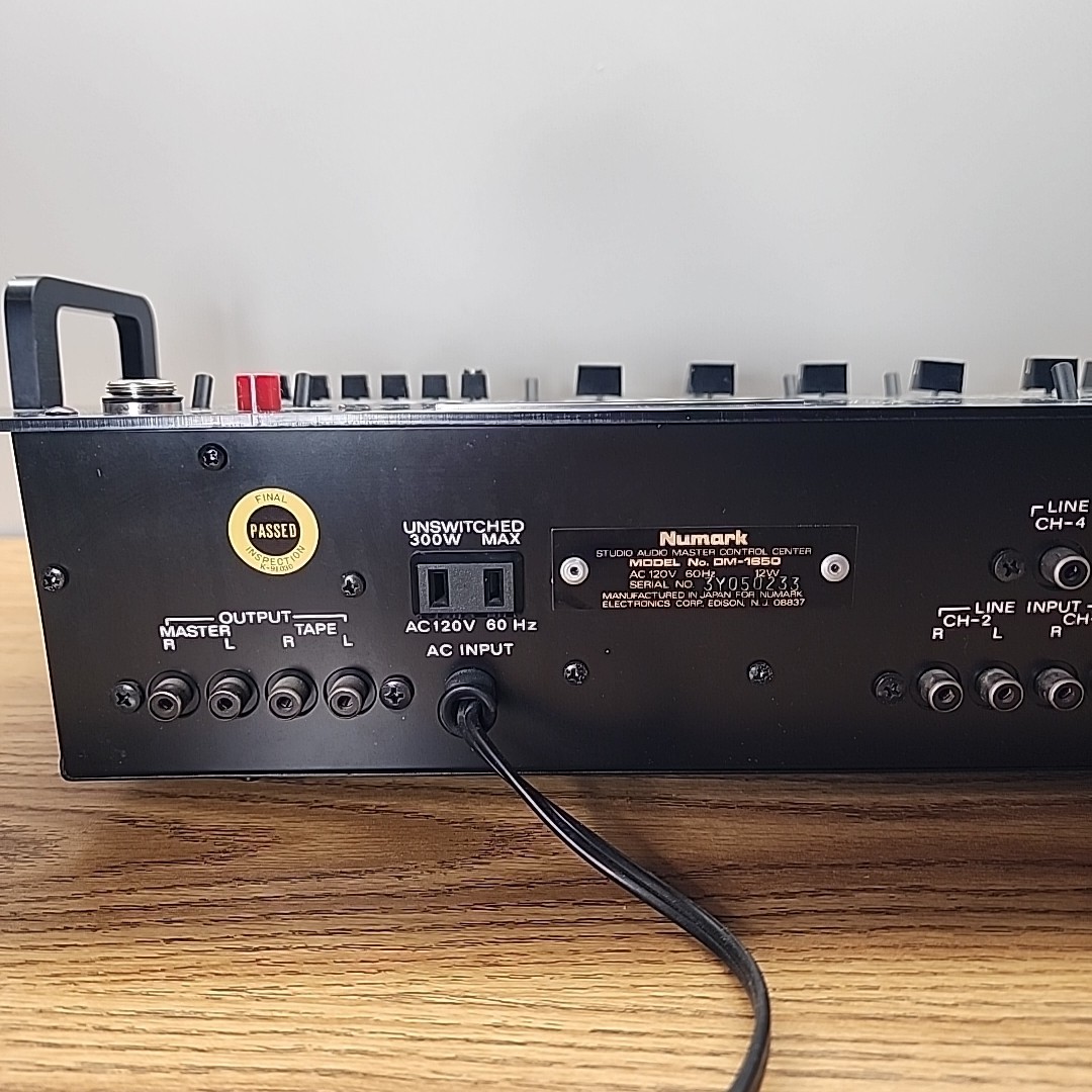 Vintage Numark DM 1650 Stereo Equalizer DJ Mixer