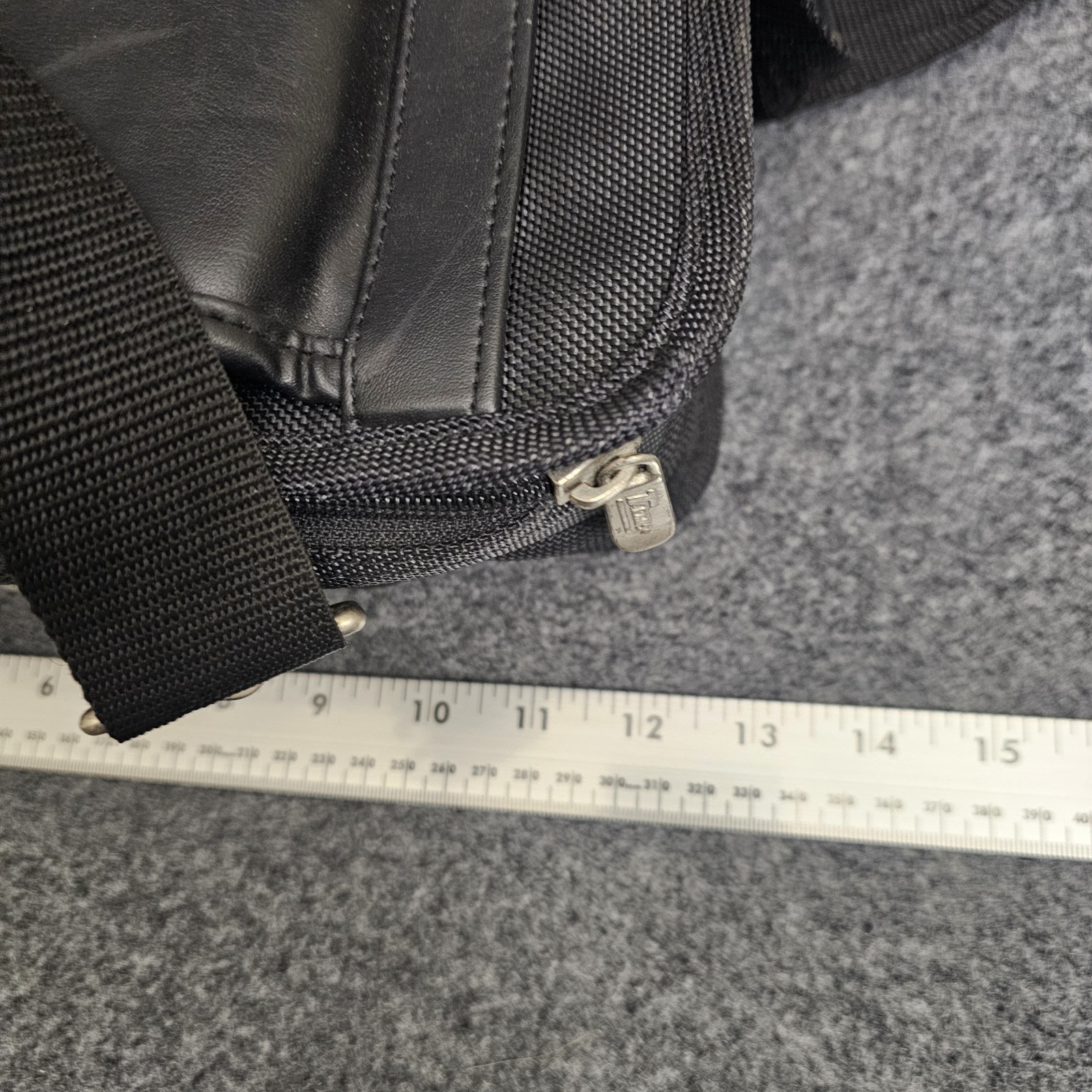 Targus Laptop Bag Case Black Shoulder Strap Multi Compartment Briefcase Work