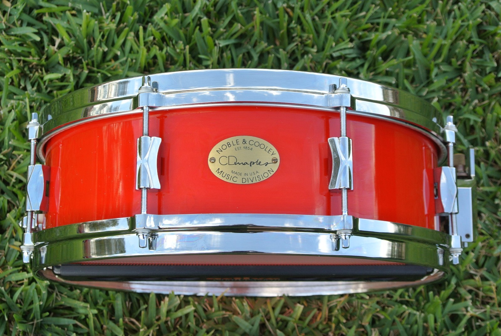 🎶 1996 NAMM Show Noble & Cooley 4x14 CD Maple Snare Drum – Fire Engine Red 🎶