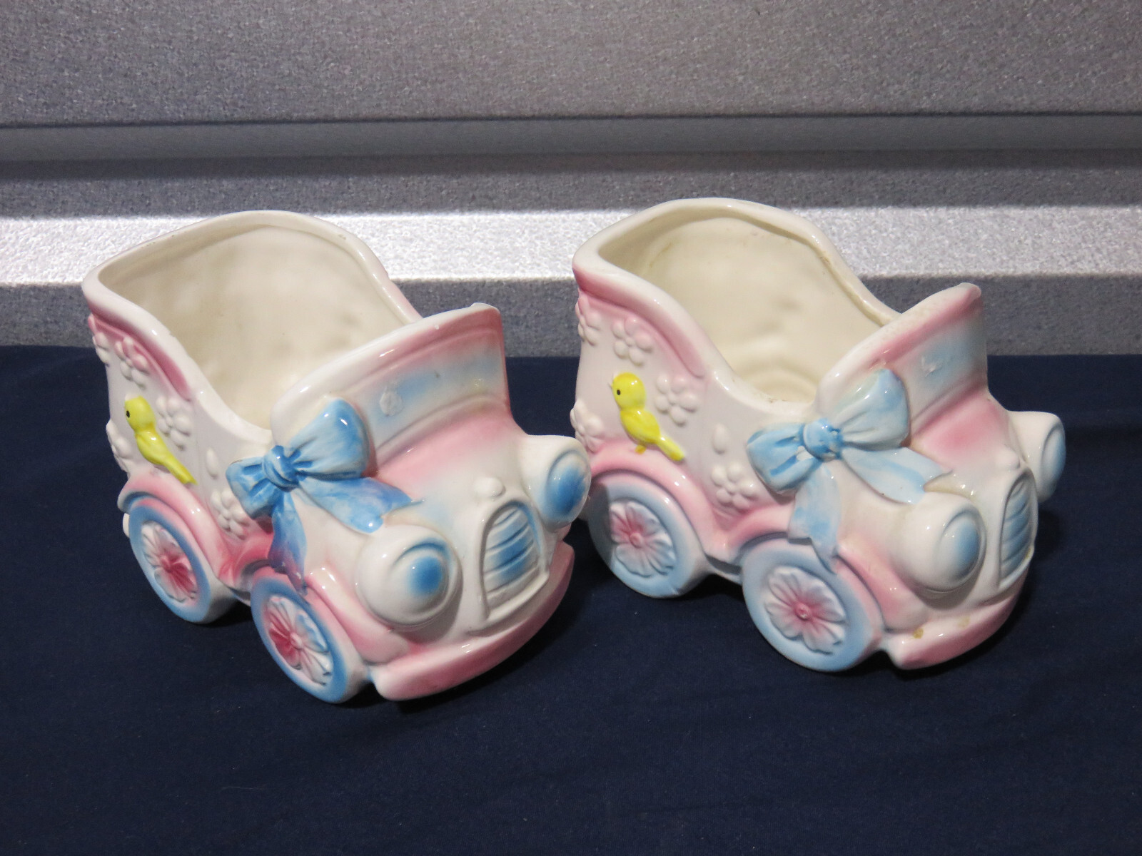 Pair of Nancy Pew Giftwares Planters Car Truck Bug (A4)