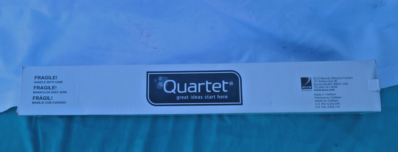Quartet 27E Heavy-Duty Adjustable Instant Easel Stand.