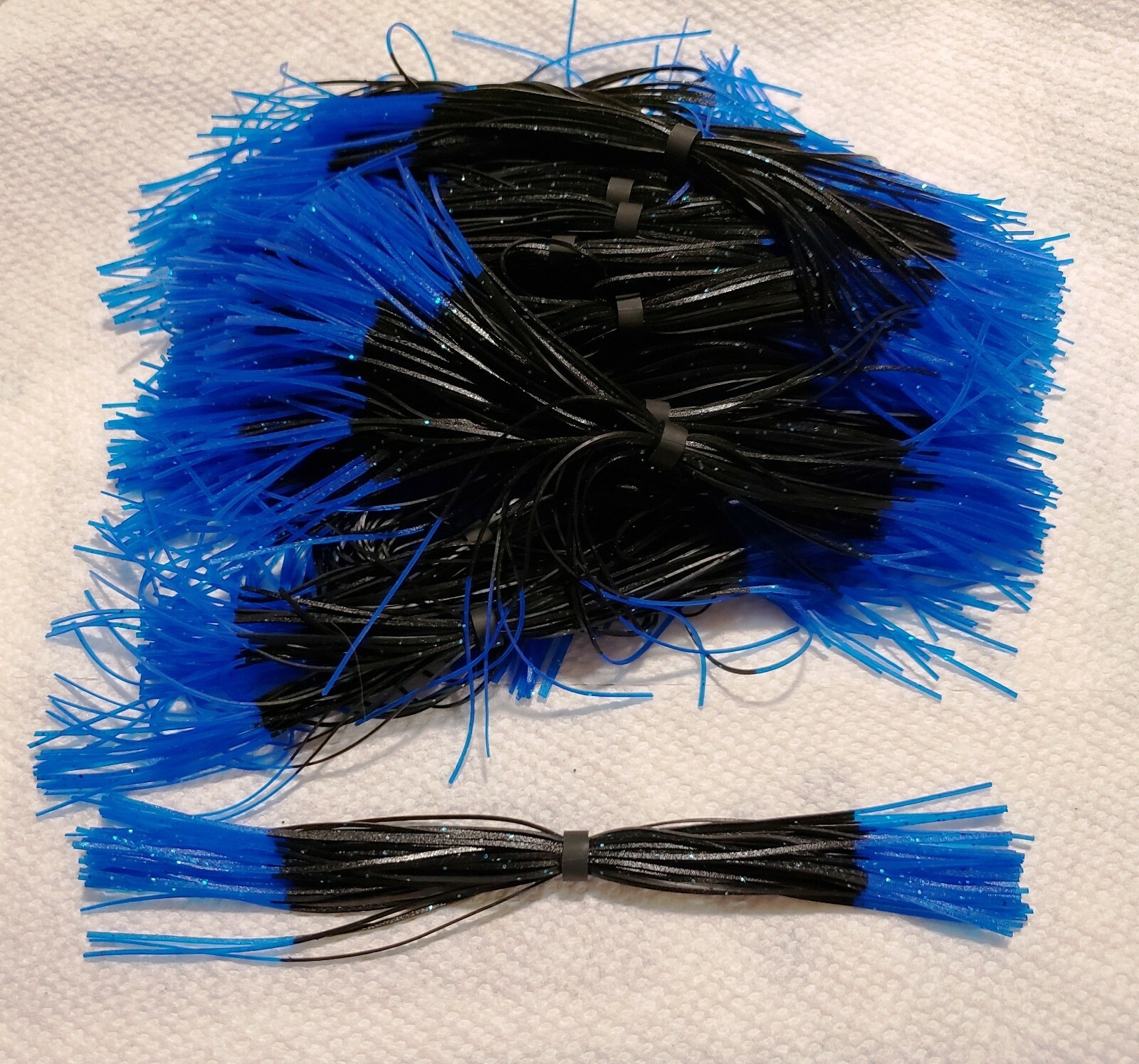 10 Silicone Skirts Black Blue Fire Tip For Spinner Baits, Buzz Baits, Jigs