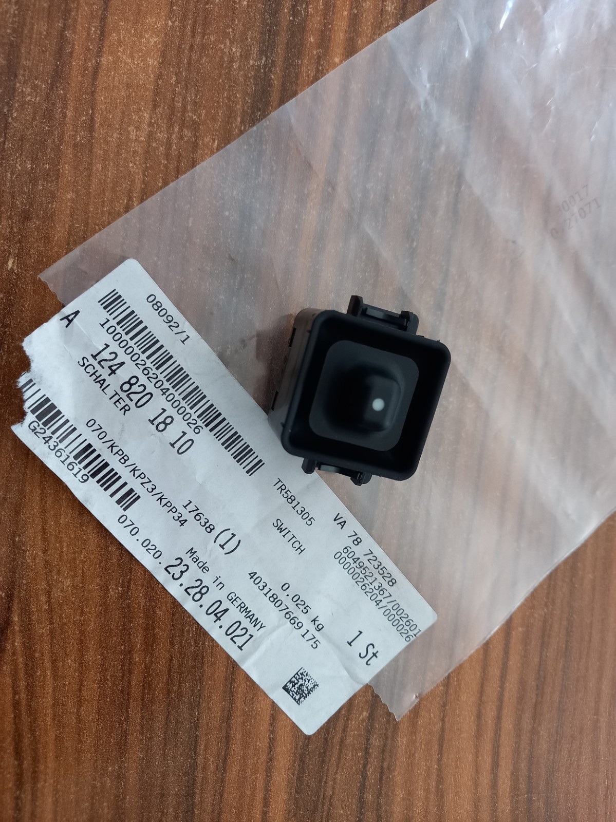 MERCEDES W124 W201 W126 MIRROR  SWITCH GENUINE NEW