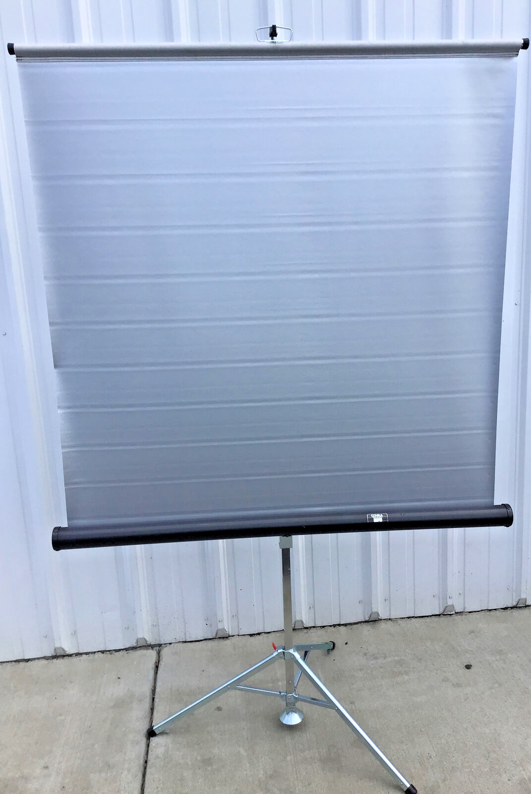 Draper Consul Cinefold Portable Projection Screen (m29)