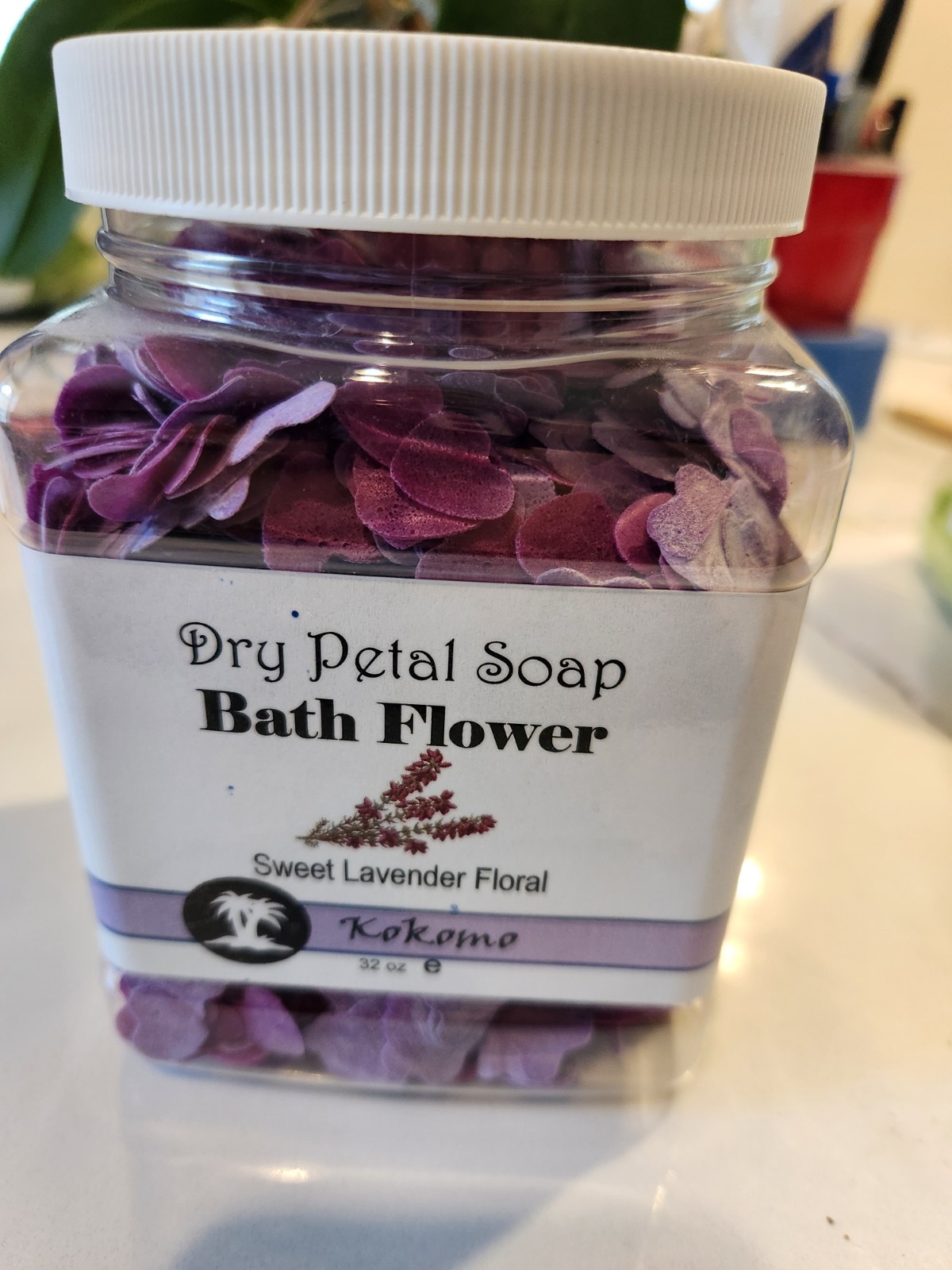 KOKOMO Sweet Lavender Floral Spa Pedicure Dry Petal Soap Bath Flowers 32 oz
