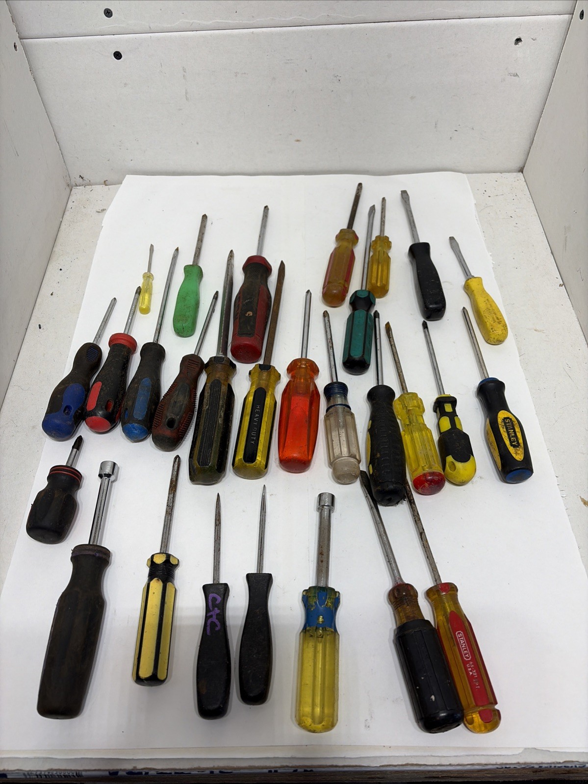 Vintage Lot of (28) Screwdrivers - Flat Head, Phillips, Nut Drivers- Stanley Ect