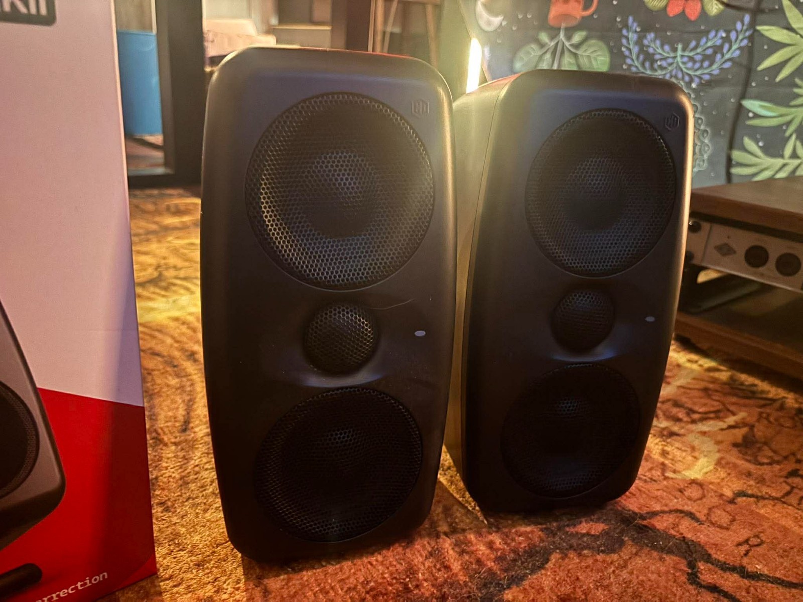 IK Multimedia iLoud MTM MKII Studio Monitors Black (Pair) - ARC mic included
