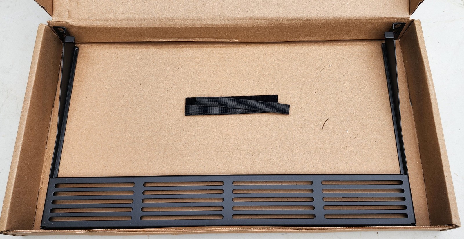 HellermannTyton RNRCMU RapidNet Rear Cable Manager Universal Panel 1U Steel Blk