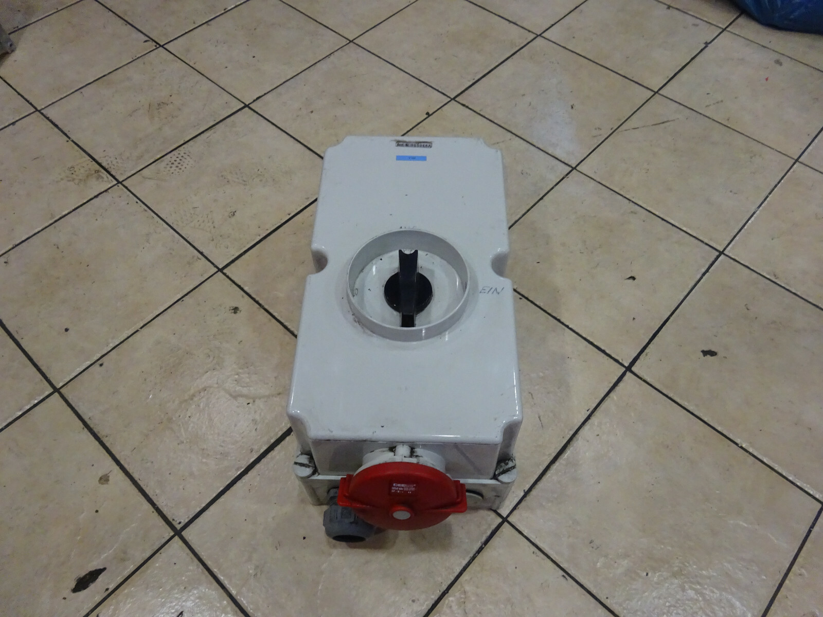 CEEform 125A plug