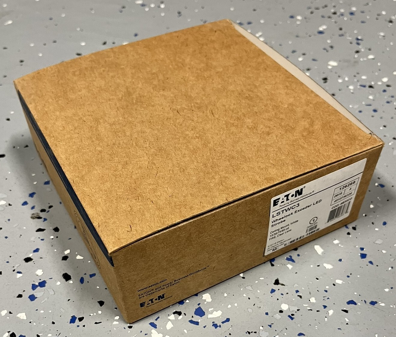 Eaton Wheelock LSTWC3 Wheelock Exceder LED Strobe, Ceiling Mount, White.  NEW