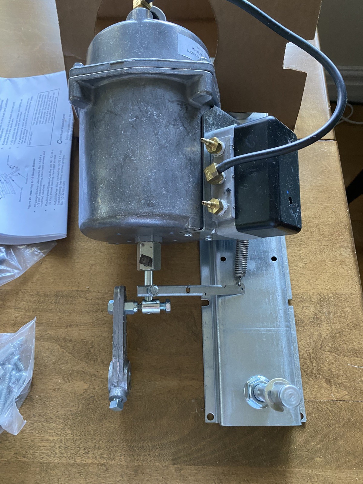 Johnson Controlc D-3153-1 Damper Actuator With Positioner 8-13 Spring Range