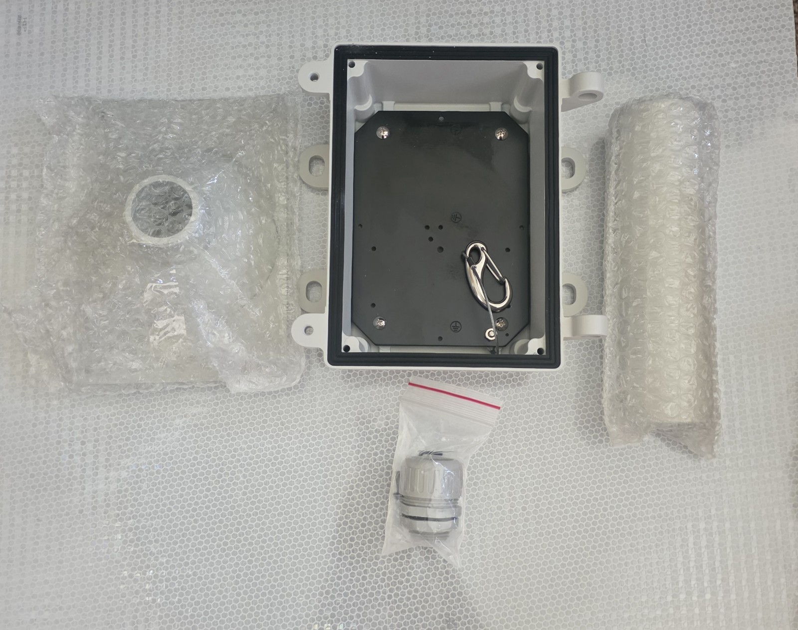 GEOVISION GV-MOUNT100 CEILING STRAIGHT TUBE JUNCTION BOX KIT VD FD USED