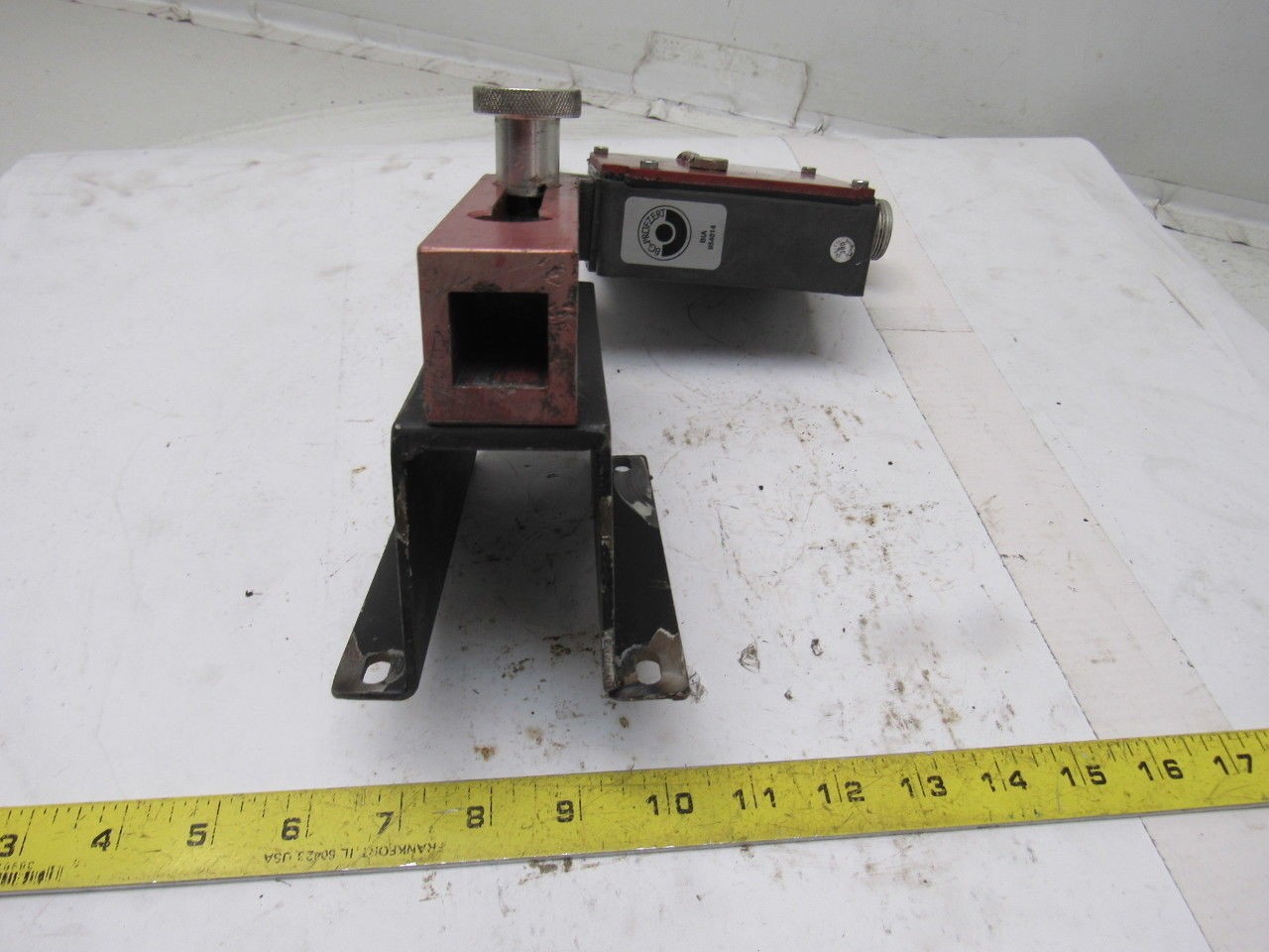 Euchner TZ1LE024BHAVFG Mechanical Release Safety Switch W/Actuator