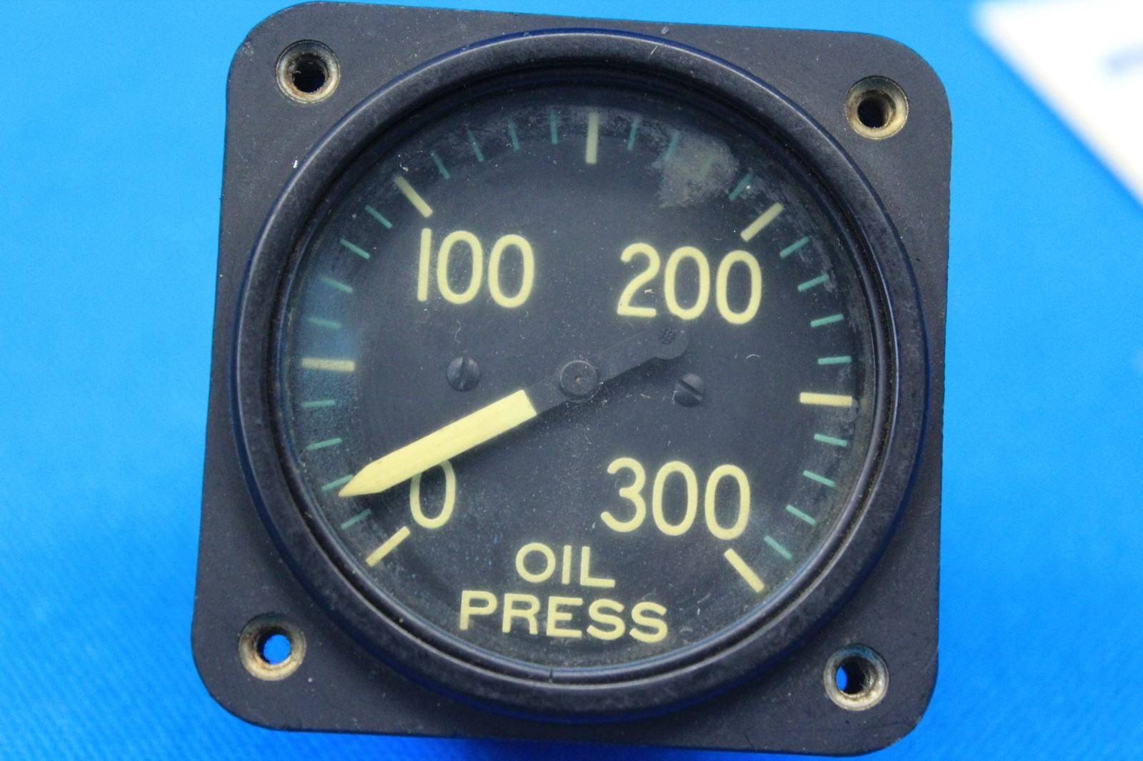 Used Kollsman Aircraft Oil Pressure Gauge Core pn 1074-05-2699 (28787)