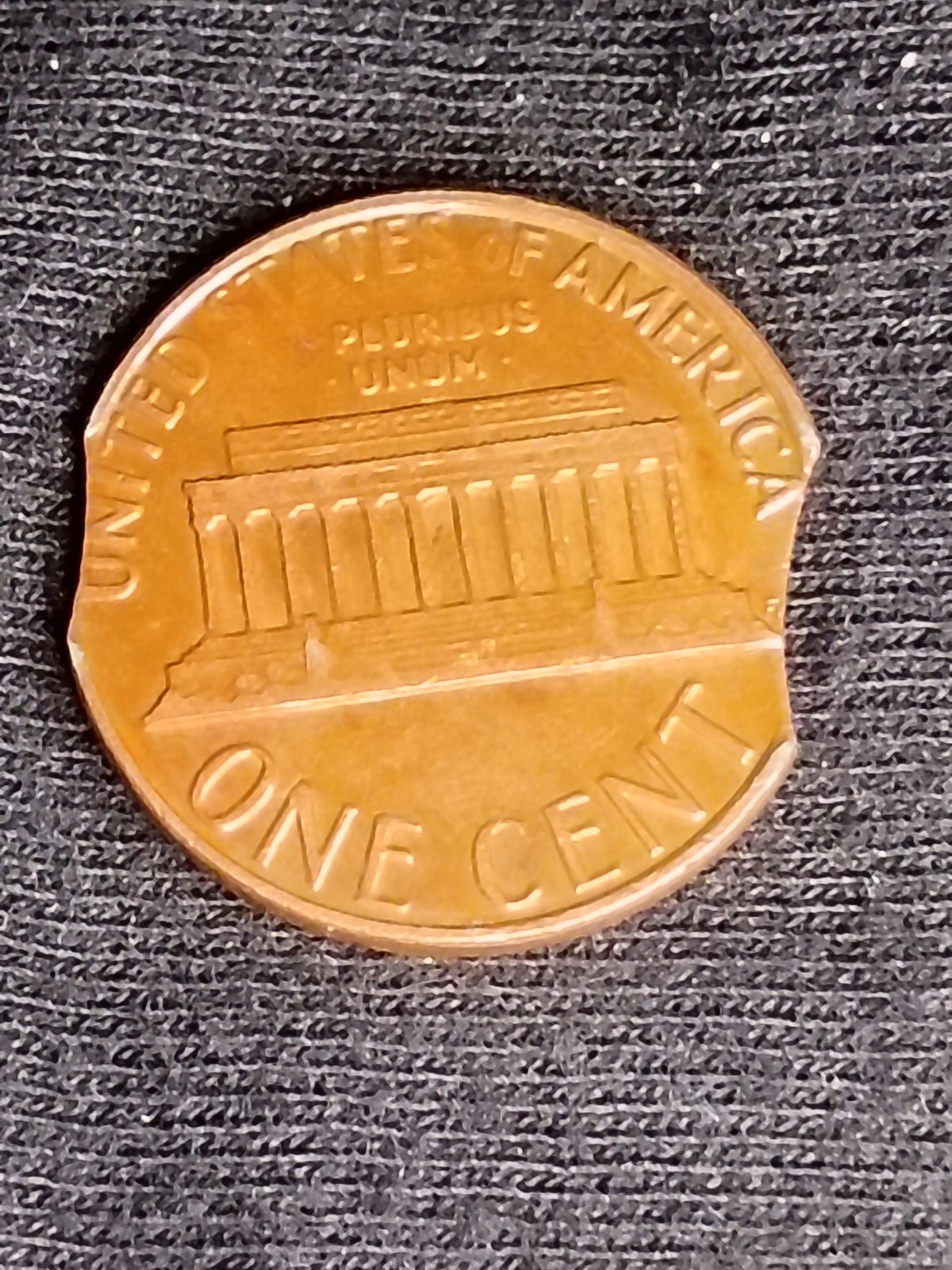 1983 Lincoln Cent Double Clipped Planchet #144