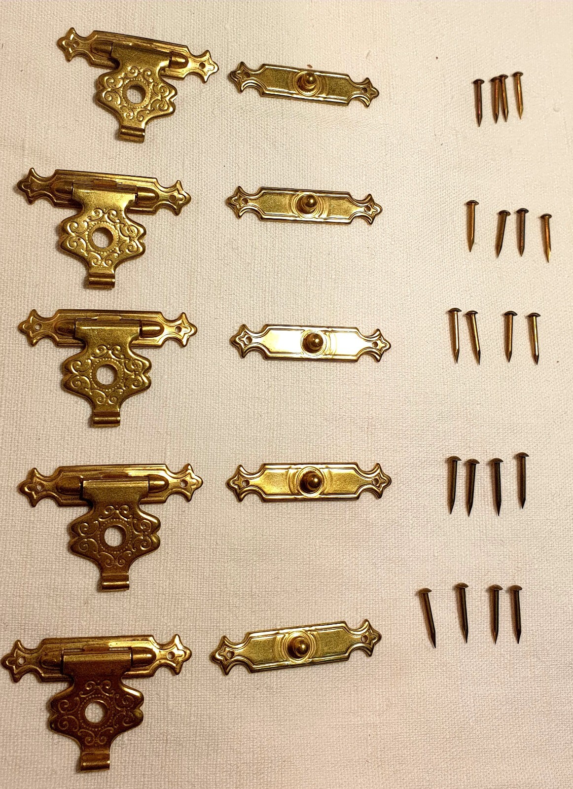 Lot of 5 Clasp Brass Scalloped Clasps + Antique Nails Made In France St etienne