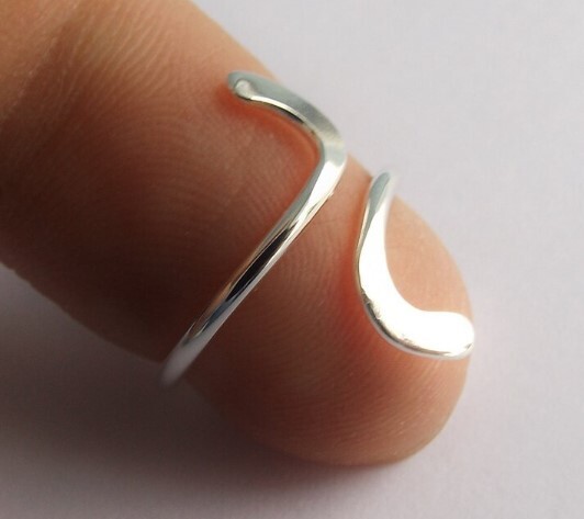 Solid Metal 925 Sterling Silver Women's Stylish Adjustable Toe Ring