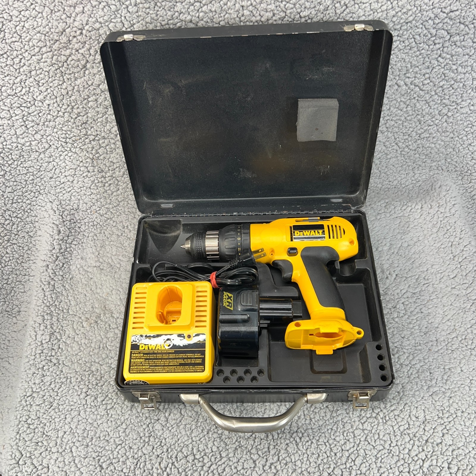 DeWalt DW974 12V Versa Clutch 3/8” Cordless Drill Battery Charger Metal Case