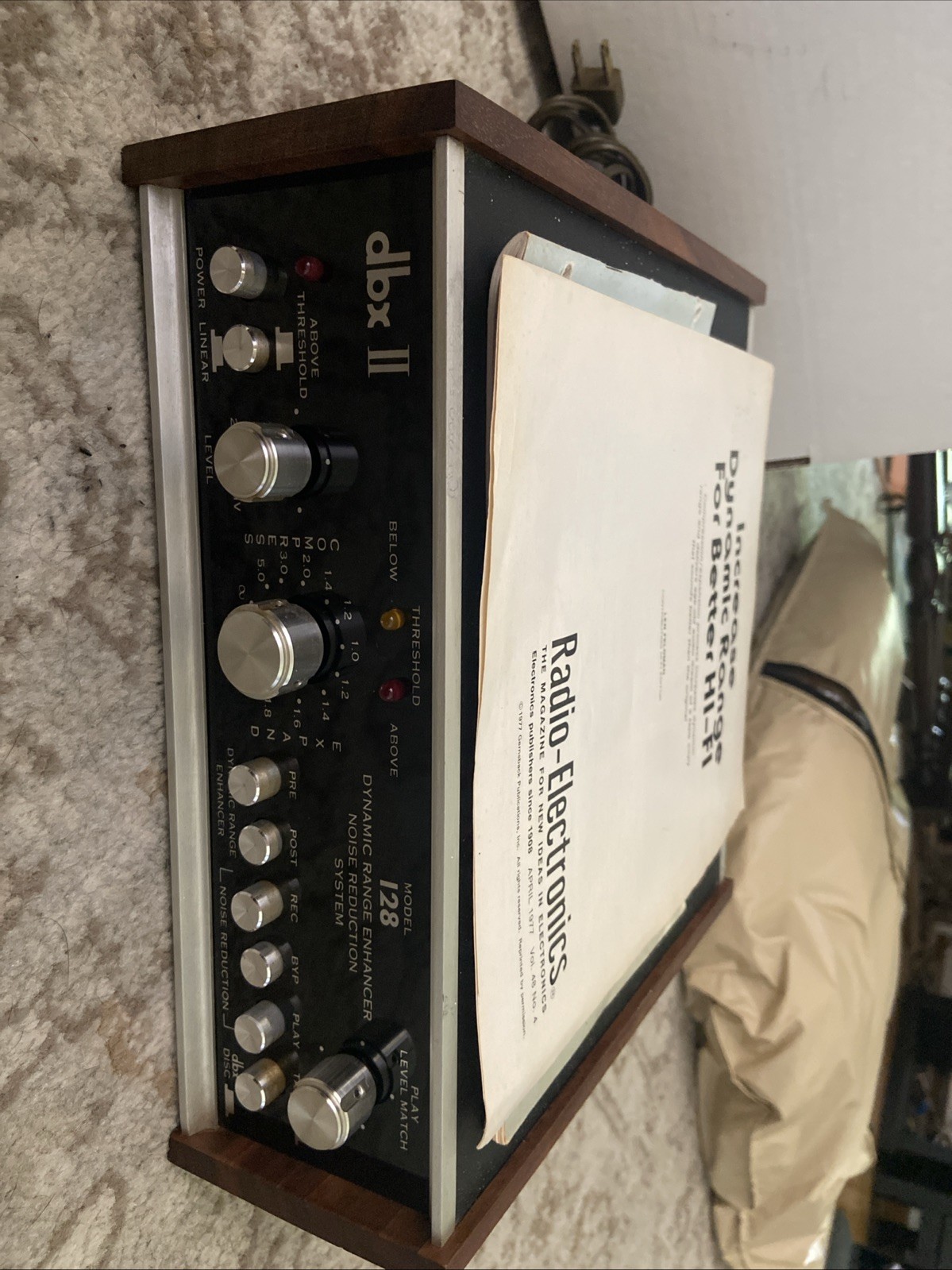 DBX II MODEL 128 DYNAMIC RANGE ENHANCER NOISE REDUCTION SYSTEM