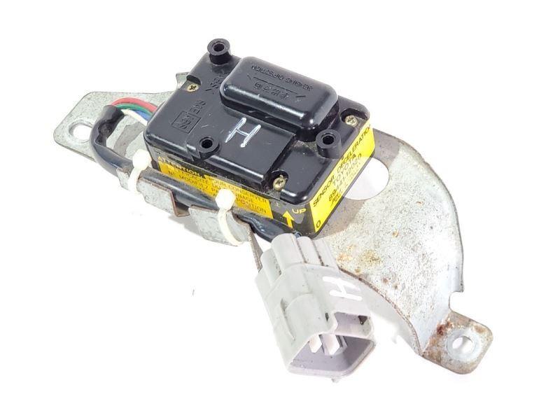 Deceleration Control Module PN:89441-12020 OEM 1996 Lexus LX450