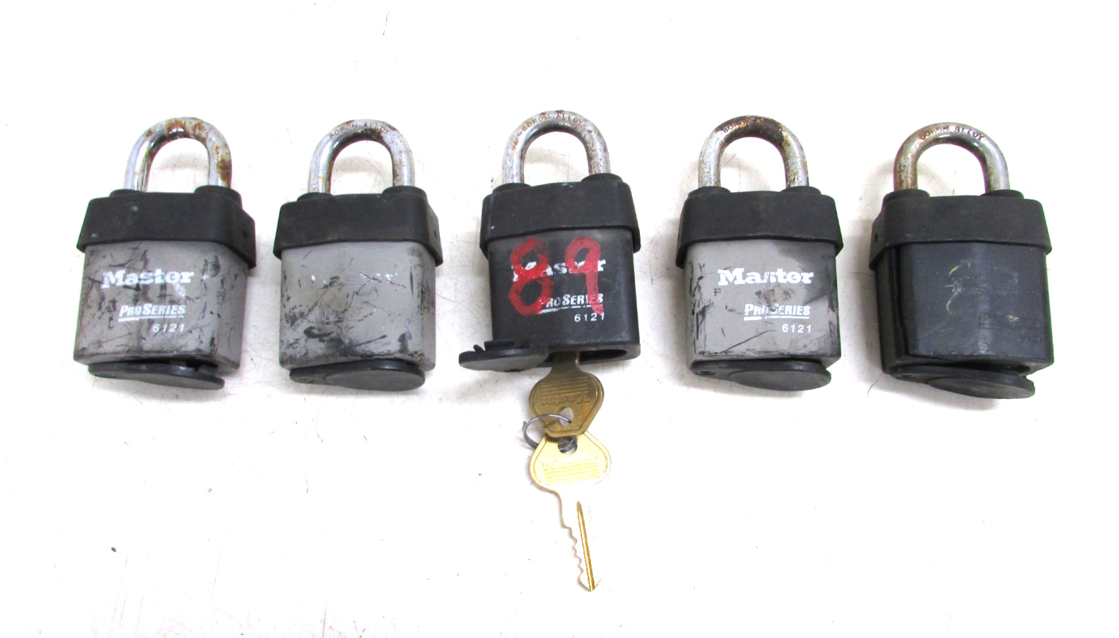 5 MASTER LOCK 6121 PRO SERIES PADLOCKS, 1" SHACKLE, KEYED ALIKE PADLOCKS