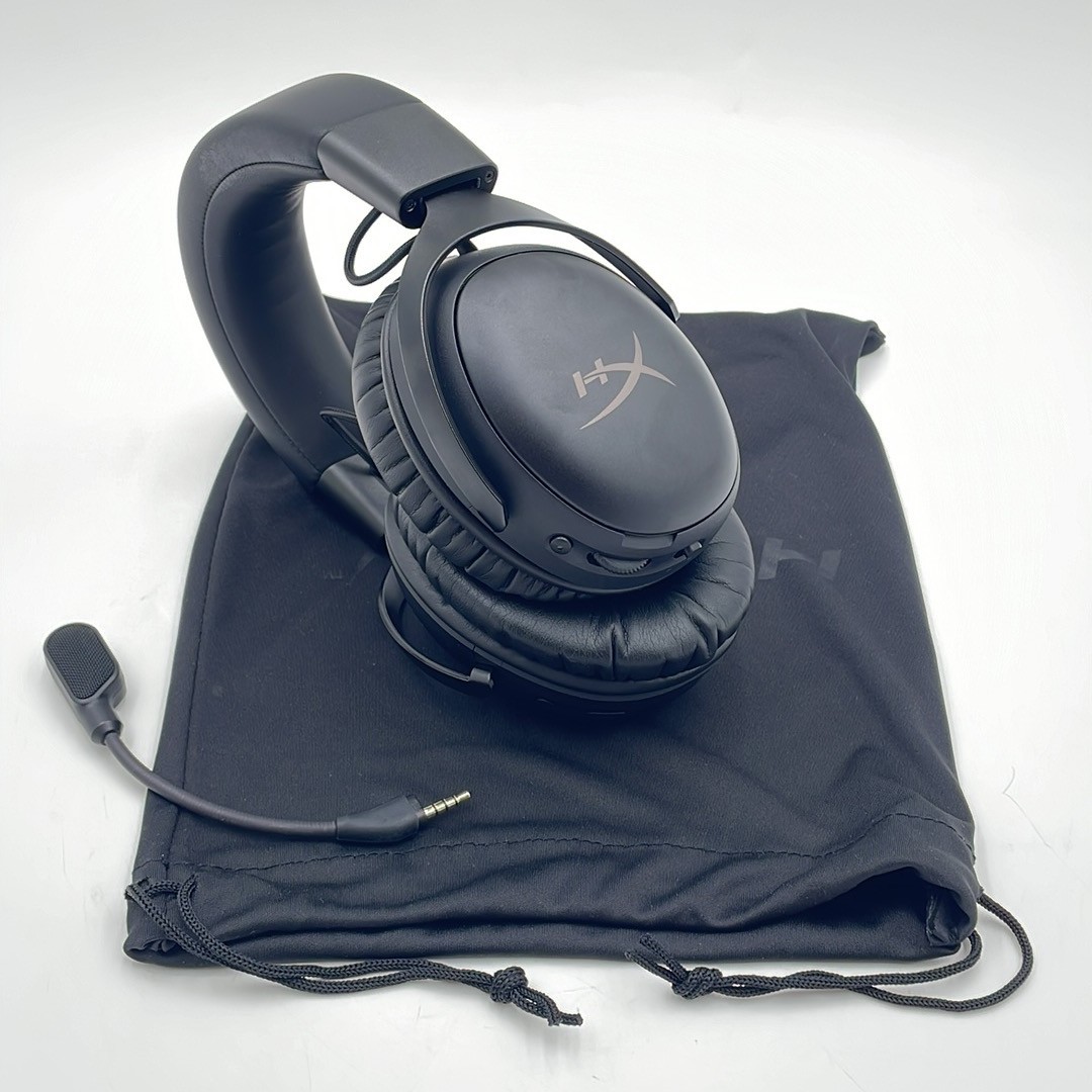 HyperX Cloud III S – Wireless Gaming Headset Black - AS IS
