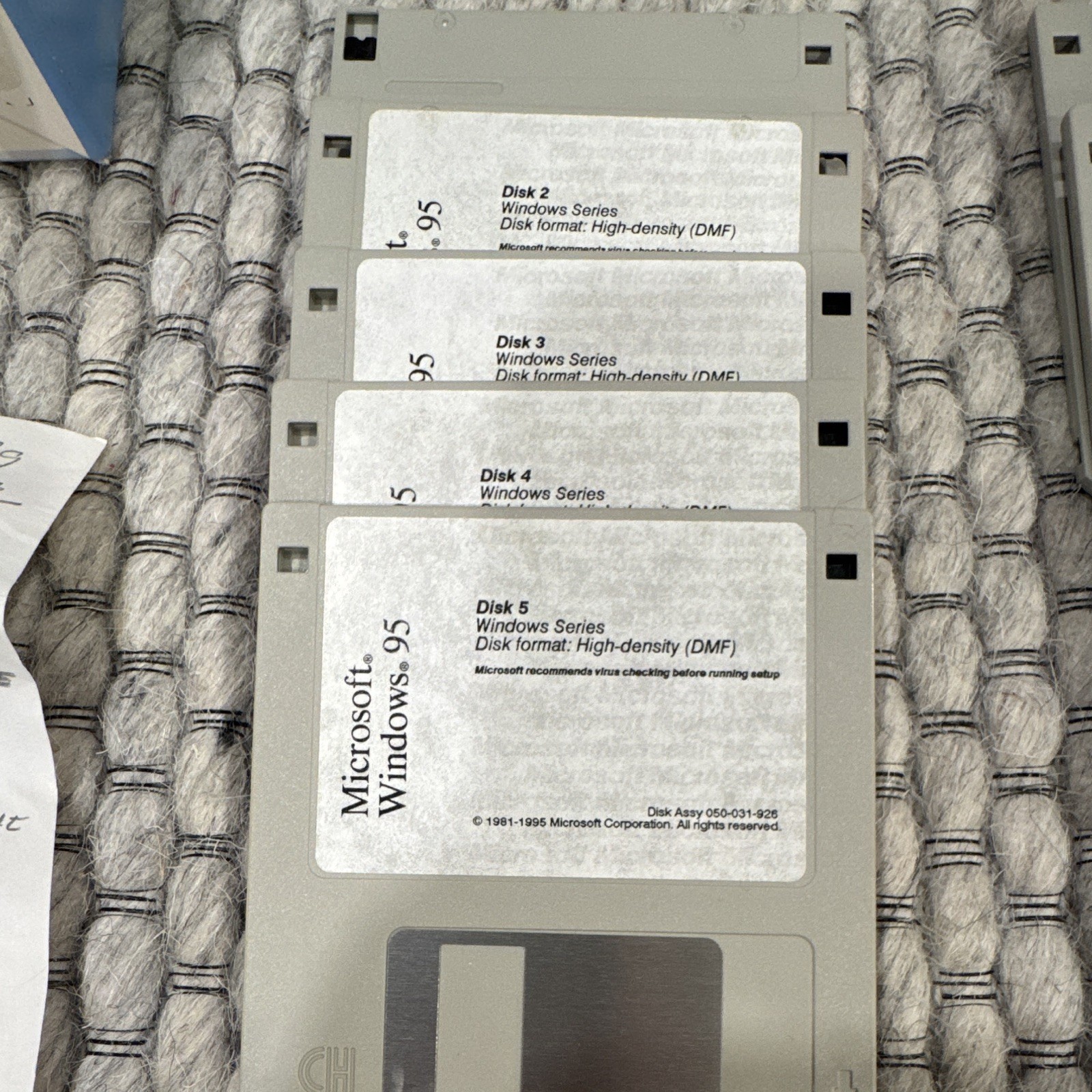 Microsoft Windows 95 Upgrade Operating System 3.5" Floppy Disk Set English