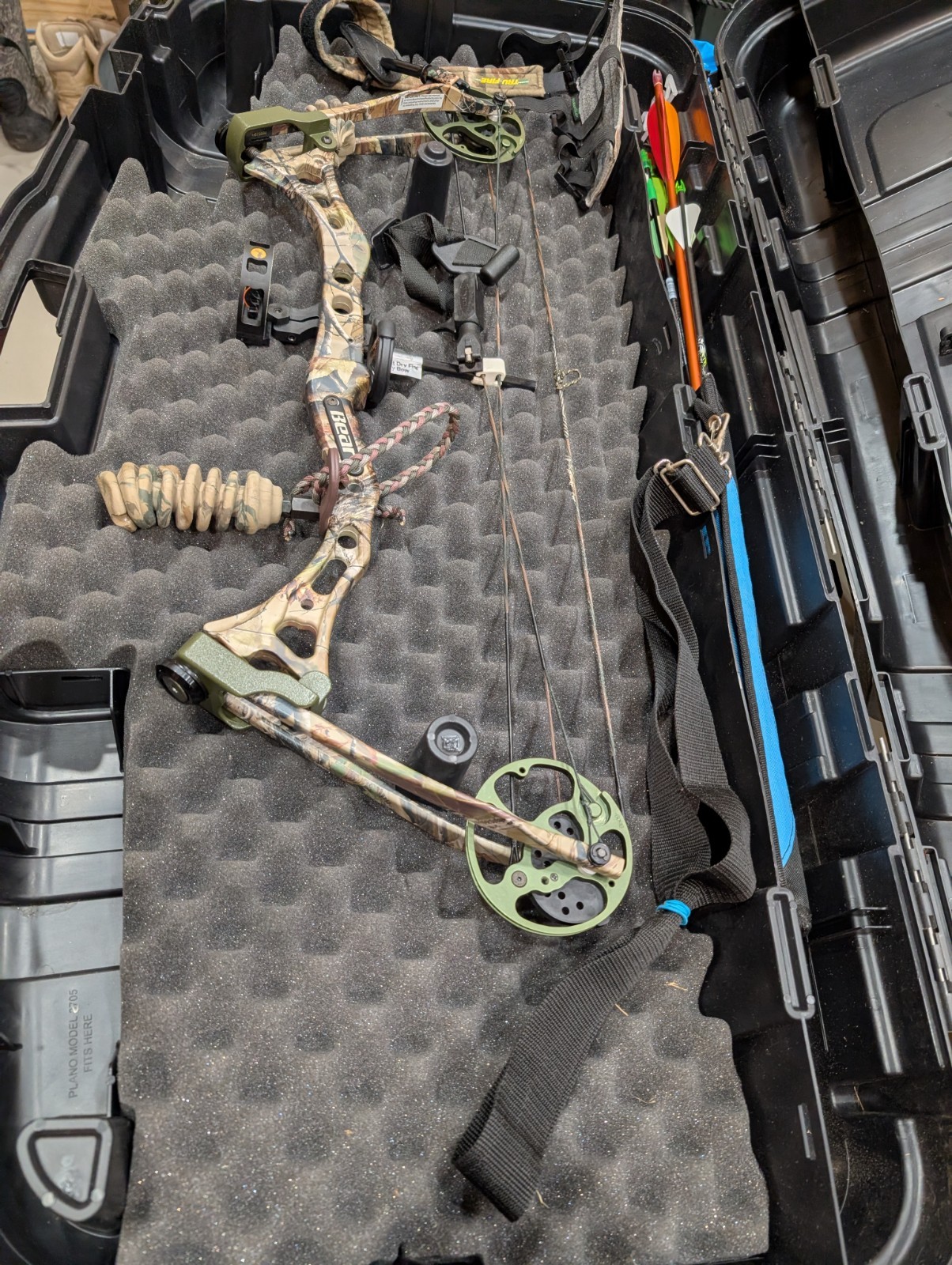 Bear Youth Compound Bow Camouflage with Arrows and Case