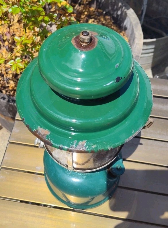 COLEMAN MODEL 220E GREEN LANTERN DATED 1-58