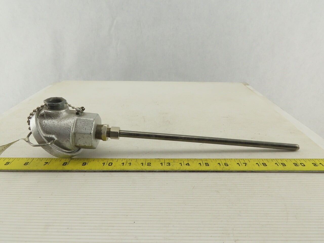 Barber Colman J20I-73112 Thermocouple Probe Cast Iron Housing 10" Probe