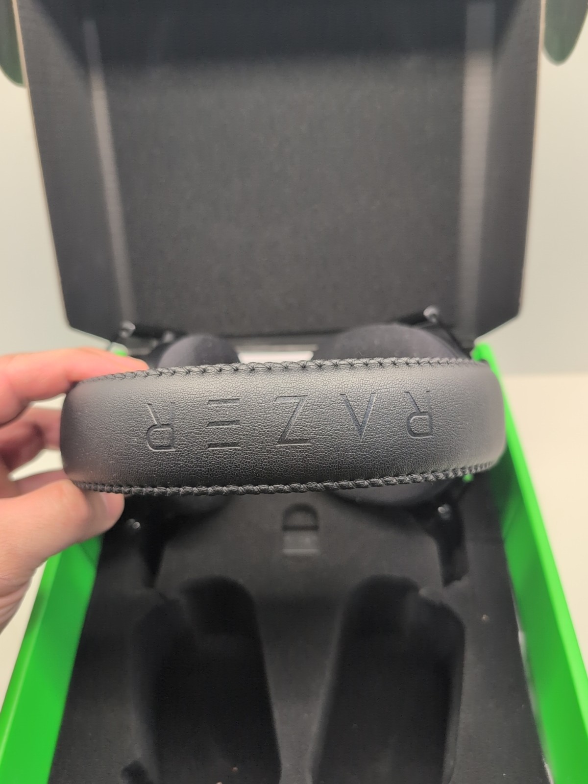 Razer BlackShark V2 Pro Wireless Gaming Headset (Pre 2023 Version) with box #9