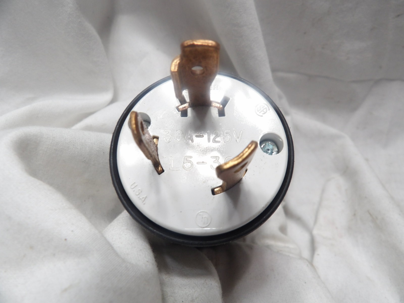 Cooper L5-30 30A-125V Turn & Pull