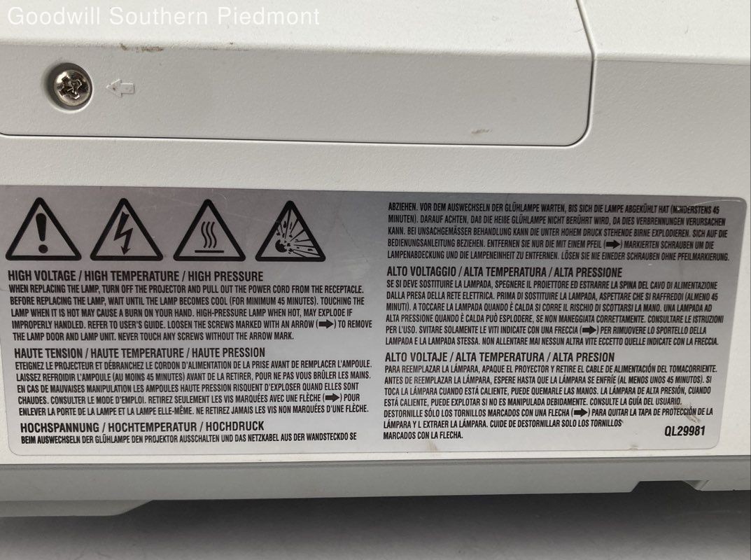 Hitachi CP-WX4022WN 3LCD Projector - Tested