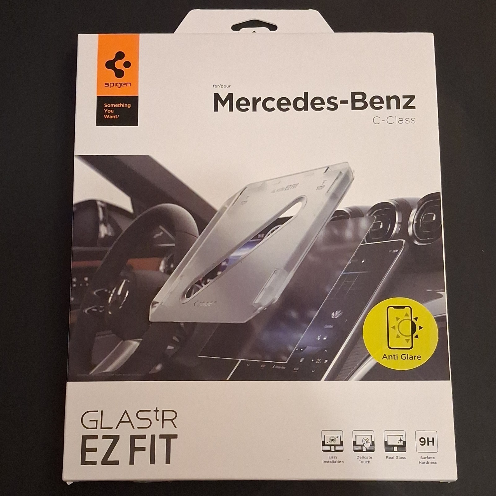 Spigen GLAS.tR EZ Fit Anti-Glare Screen Protector Mercedes-Benz C-Class 11.9"