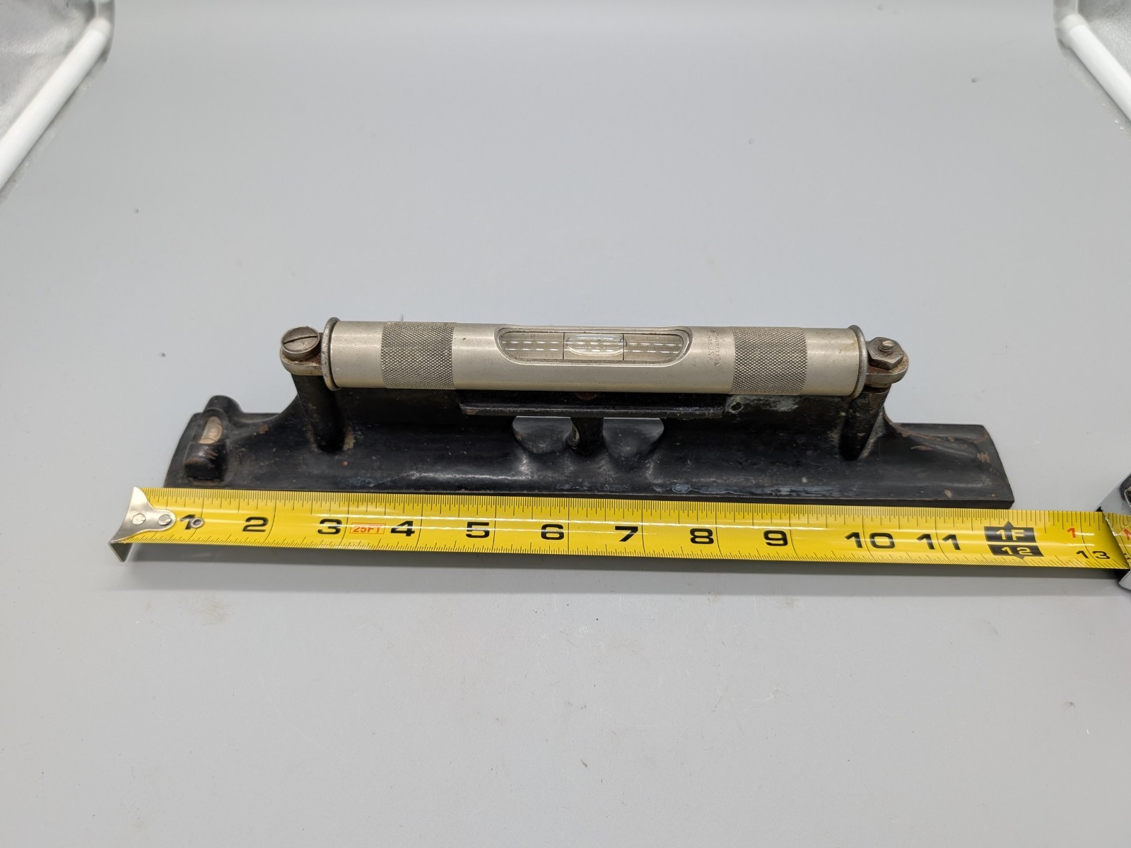 Starrett 98-12 12" Machinists Precision Level Ground Graduated Vial Cast Iron