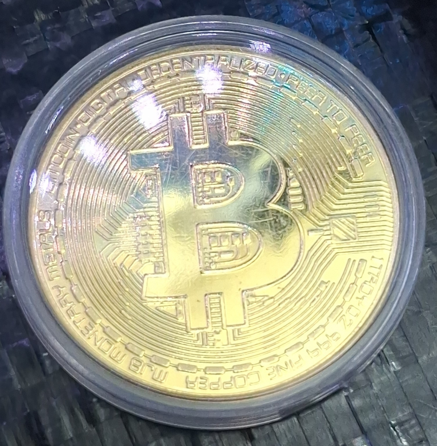 Bitcoin Physical Crypto-Collectible Coin 2013 in Capsule MJ 2013 APMS APPROVED
