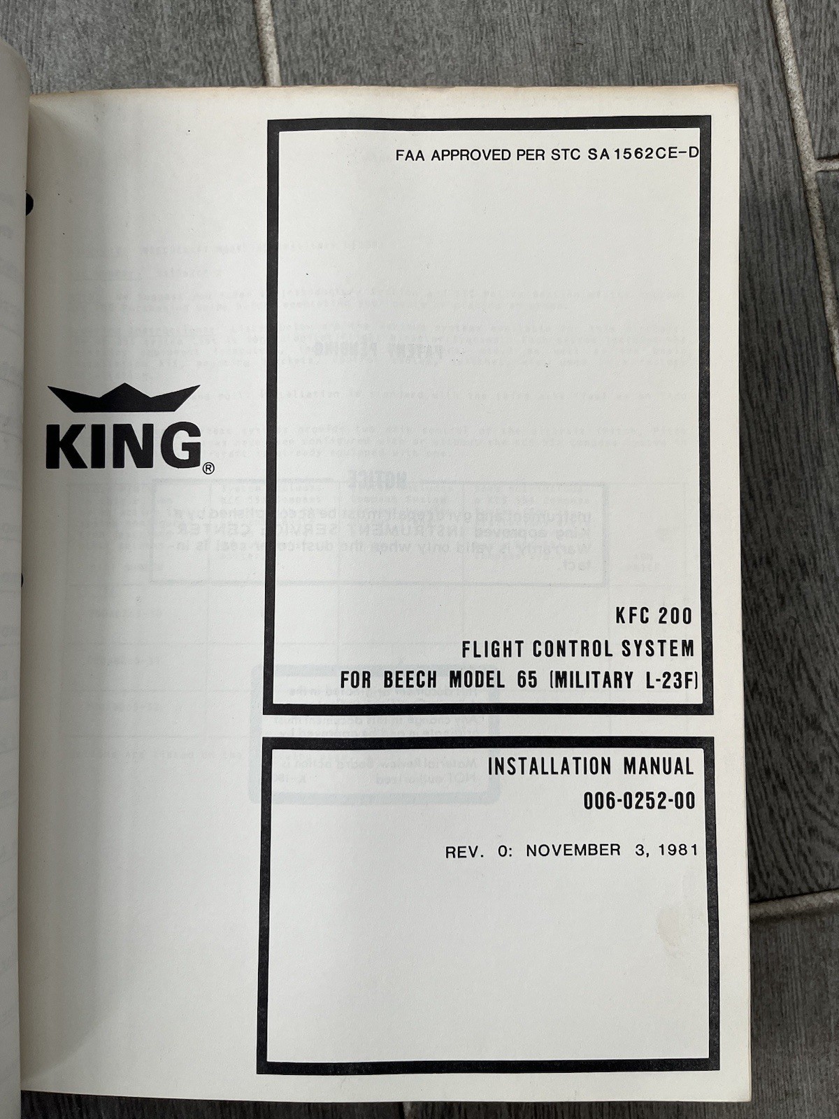Beechcraft 65 (L-23F) Autopilot Flight Manual King KFC 200 Flight Control System