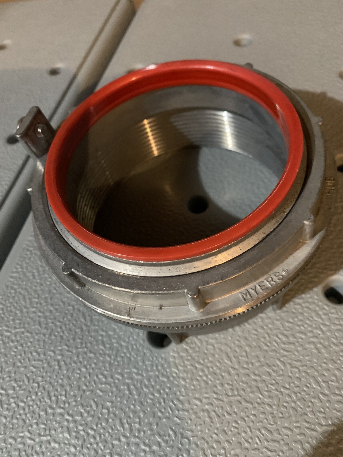 Crouse-Hinds STG 10, Conduit Ground Hub, Ch Myers 4" Ground Conduit Hub, 1 PC