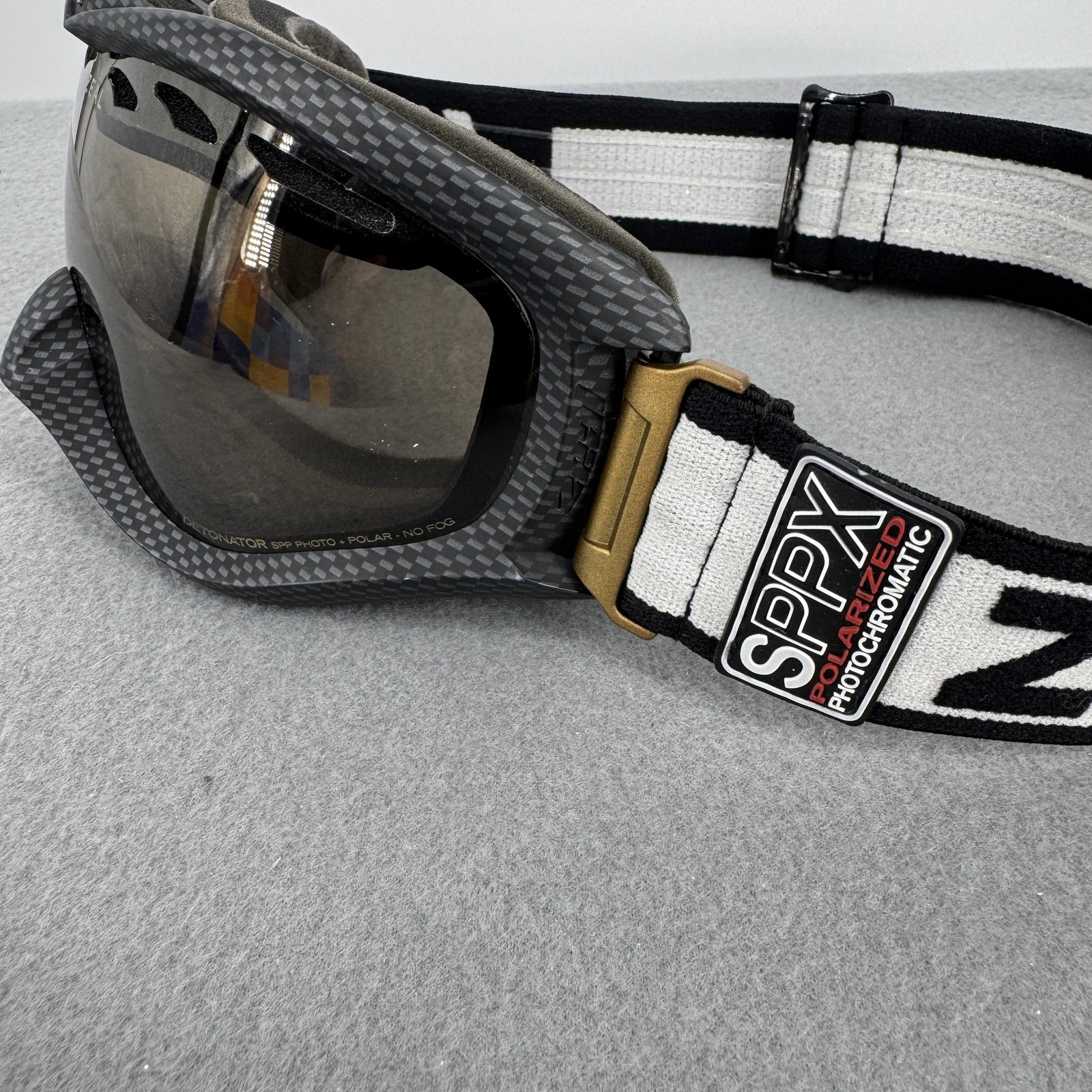 Zeal SPPX Polarized Photochromatic Ski Snowboard Goggles Gray Mens Smoke Lens