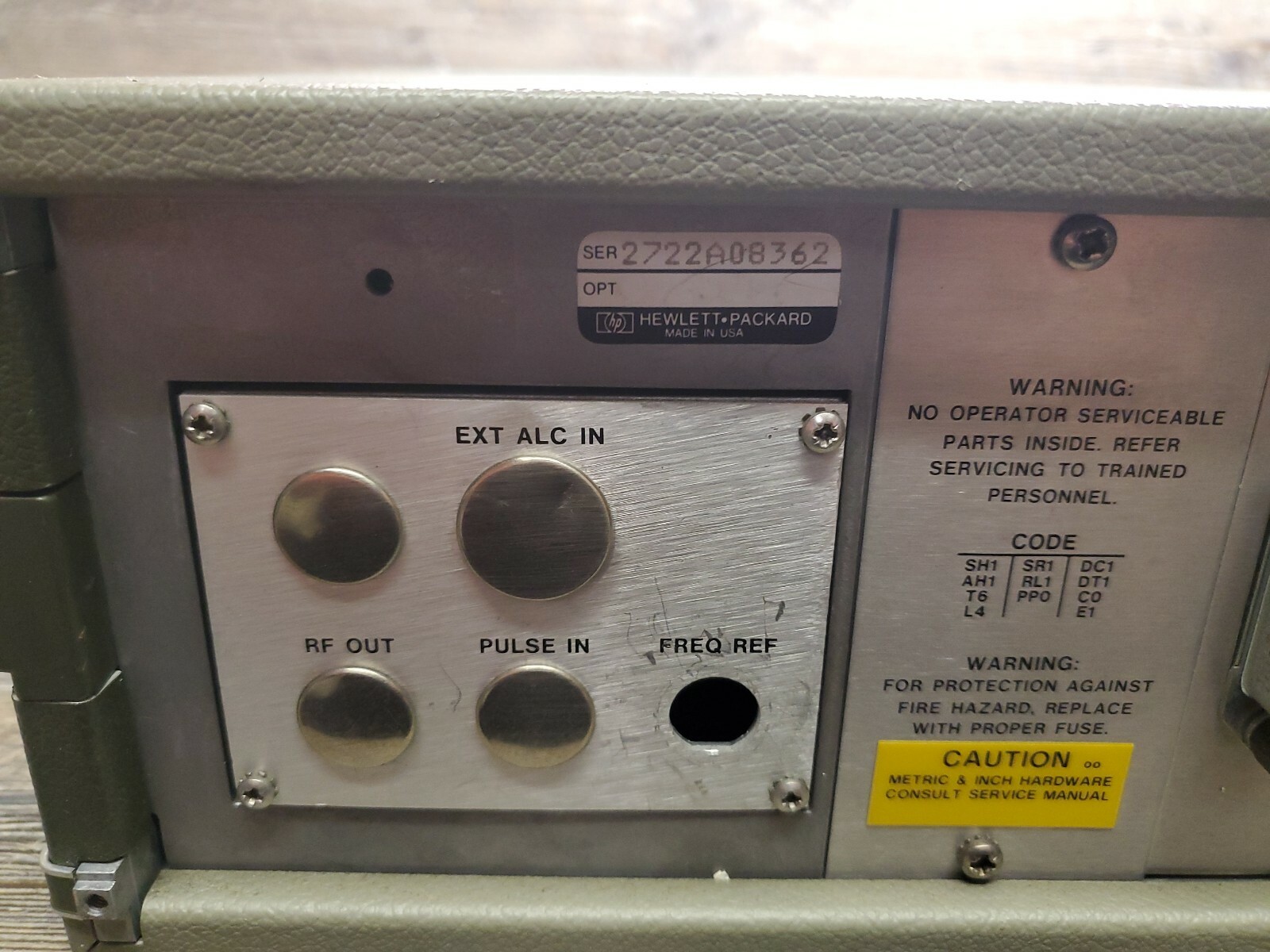 HP 8350B Sweep Oscillator w/ 86250b RF Plug In~ POWER TESTED ONLY