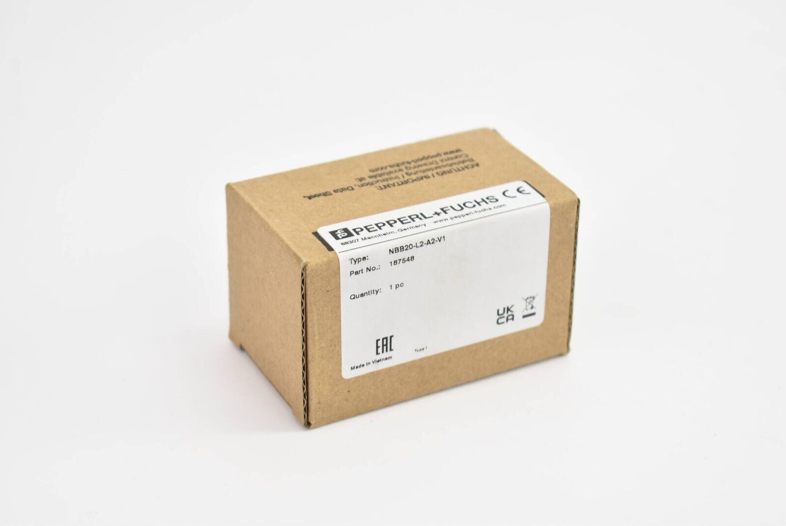 New Sealed In Box Pepperl + fuchs NBB20-L2-A2-V1