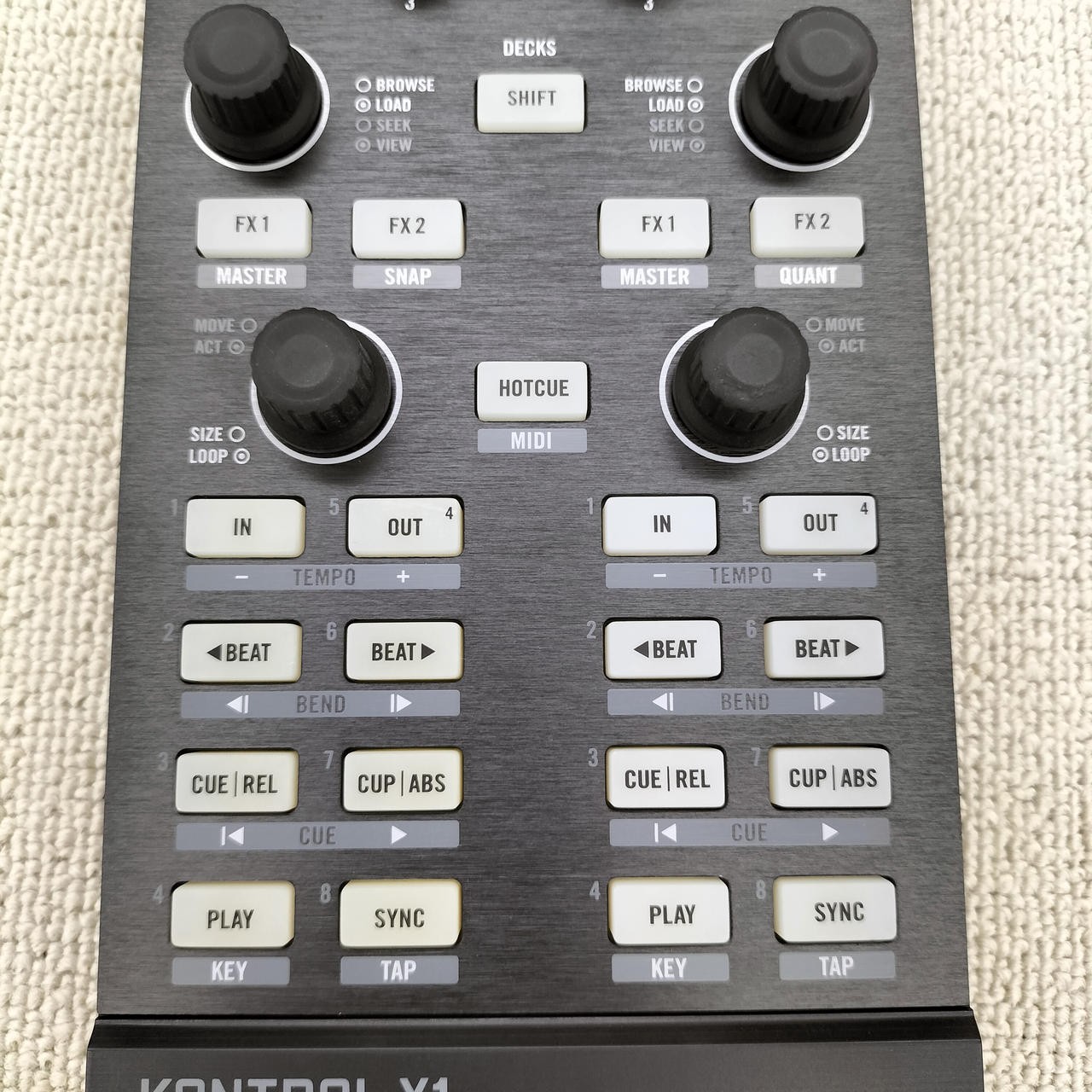 Native Instruments Traktor Kontrol X1 MK1 DJ MIDI Controller w/ Case & USB Cable