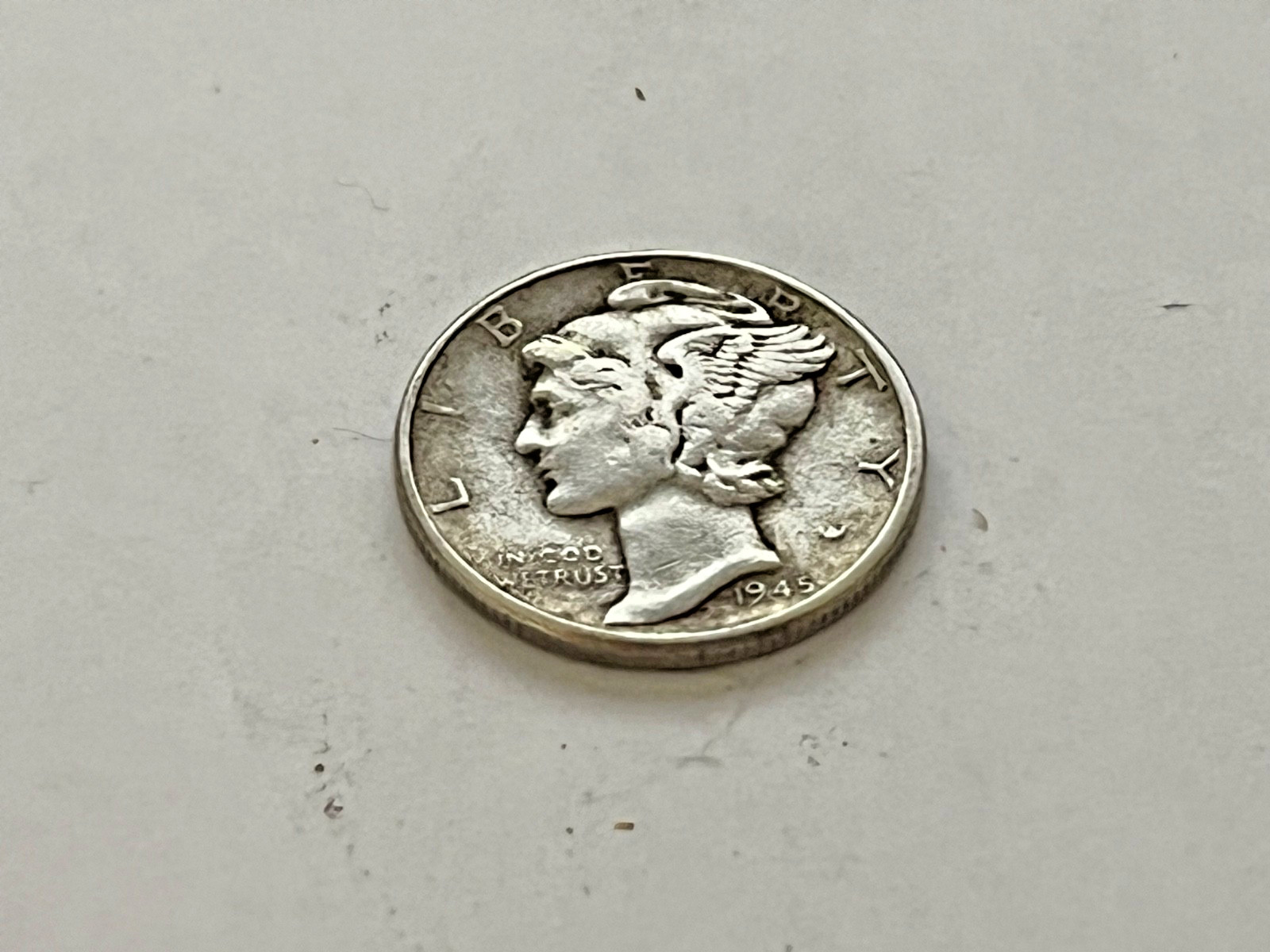 1945  Mercury Dime 90% SILVER # TE140