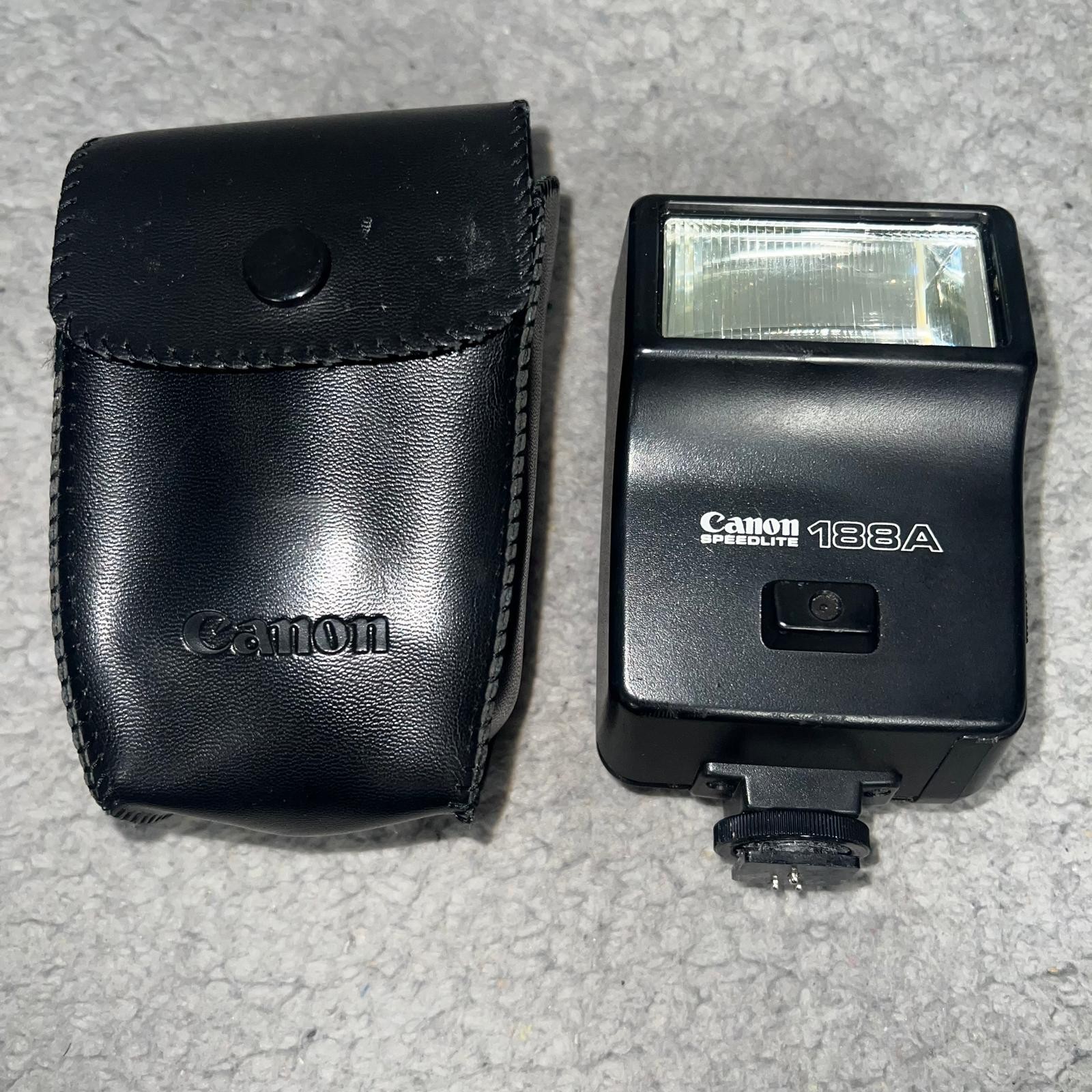 VTG Canon Speedlite 188A 35mm SLR Camera Shoe Mount Electronic Flash With Case