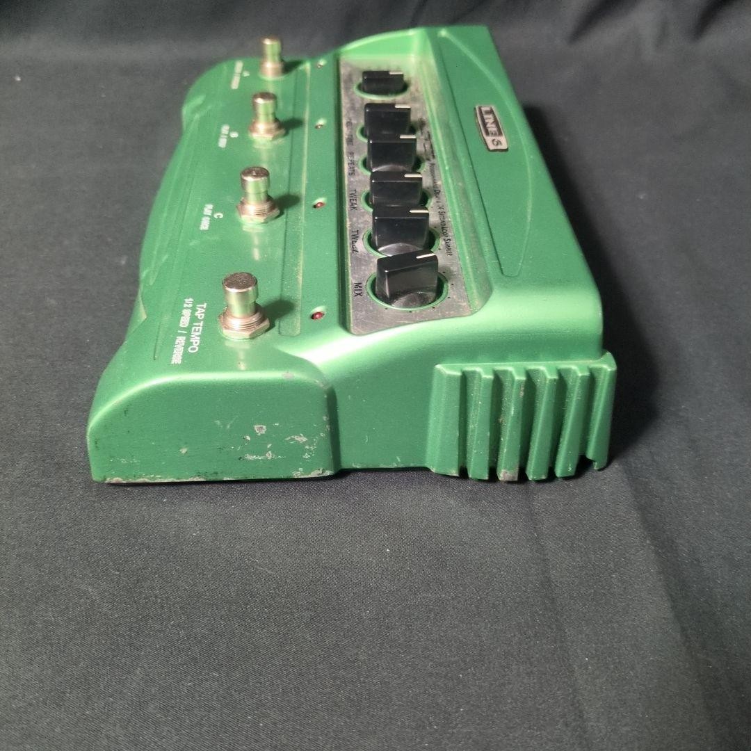 Line6 DL4 Digital Delay Modeler Guitar Effect Pedal