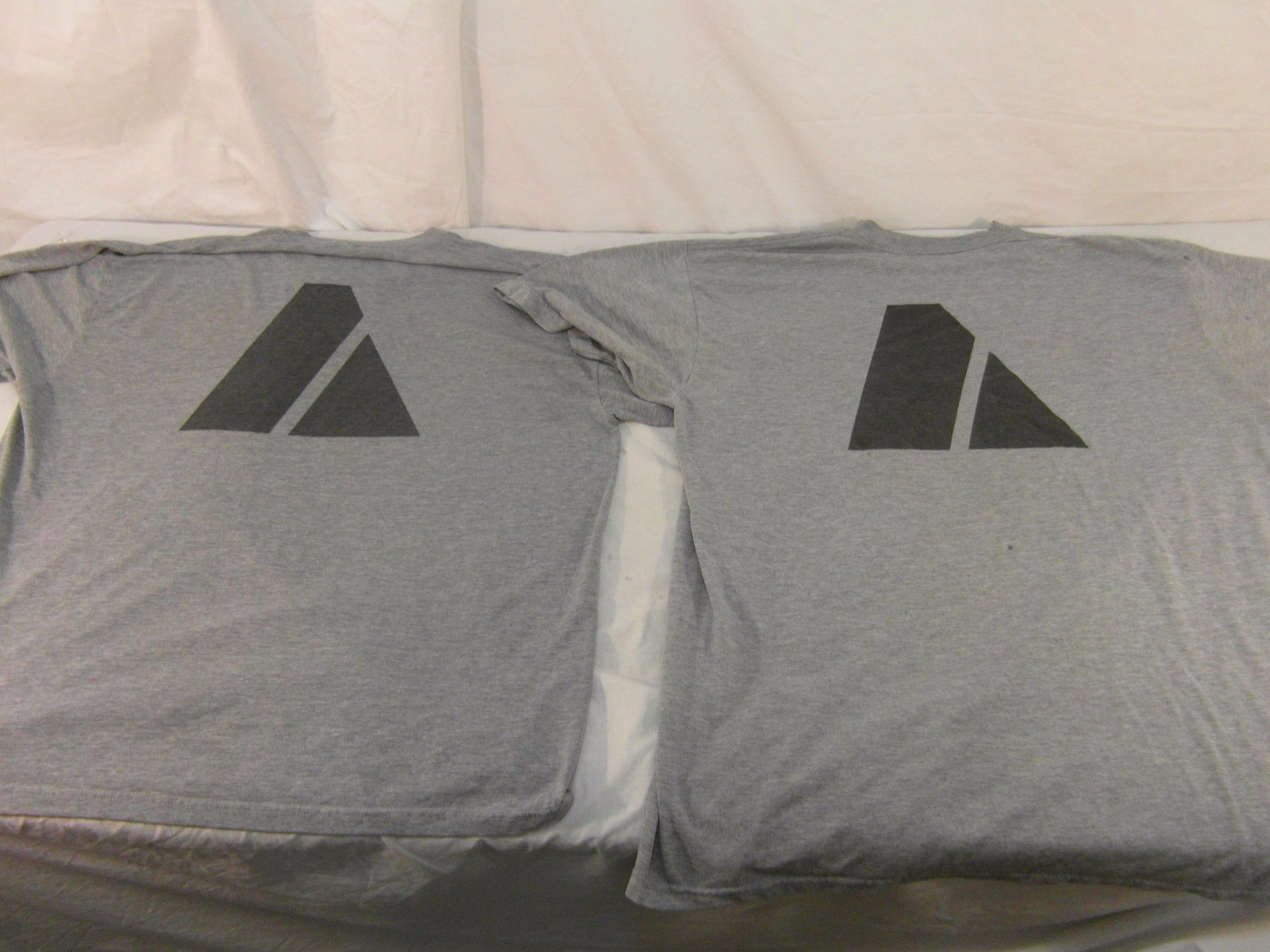 (2) US Army IPFU Short Sleeve T-Shirts Reflective Physical Training Gray 31512