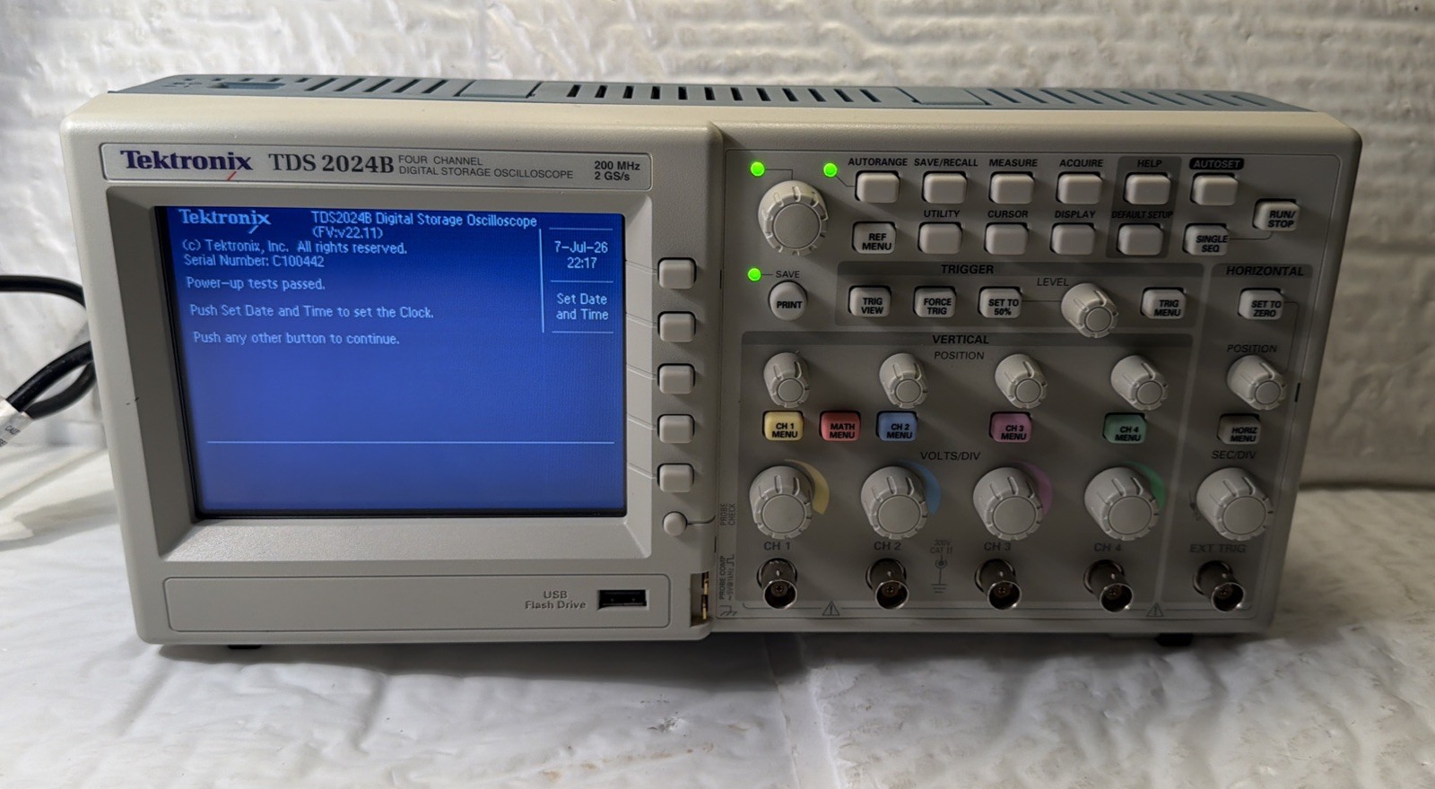 Tektronix TDS-2024B Digital Storage Oscilloscope, 4-Channel 200MHz 2GS/sec Works