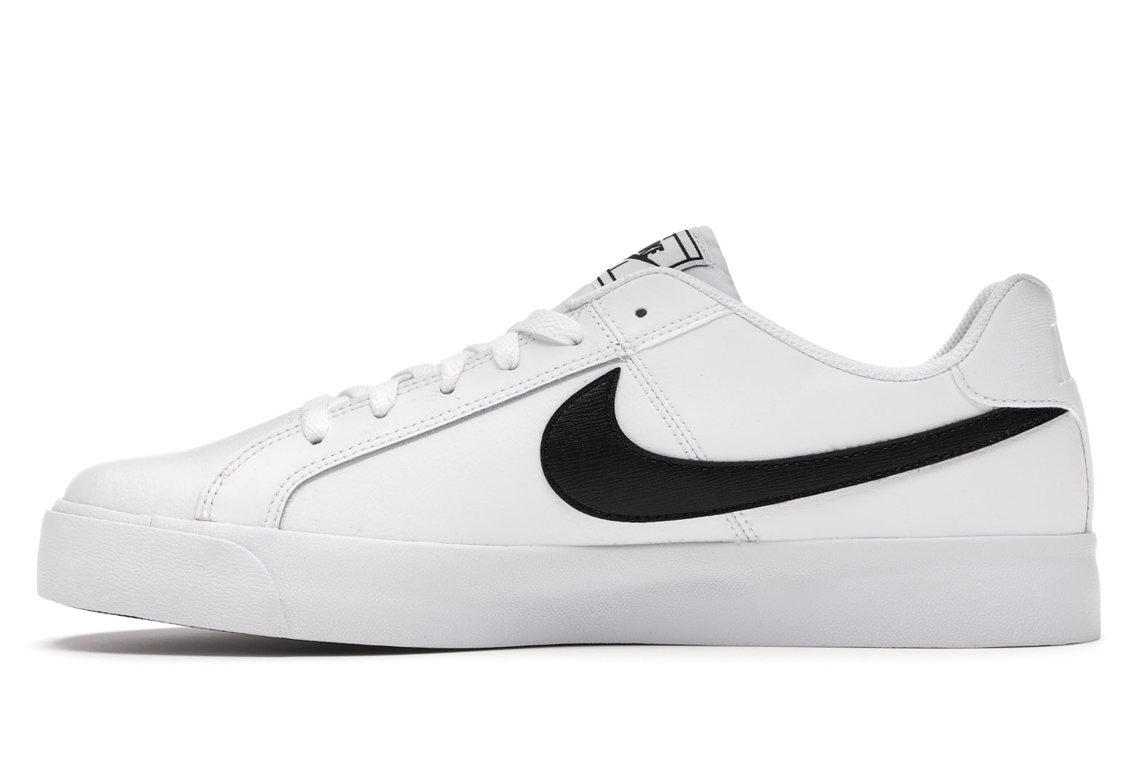 Level SS/New - Nike Court Royale AC White Black - BQ4222-103